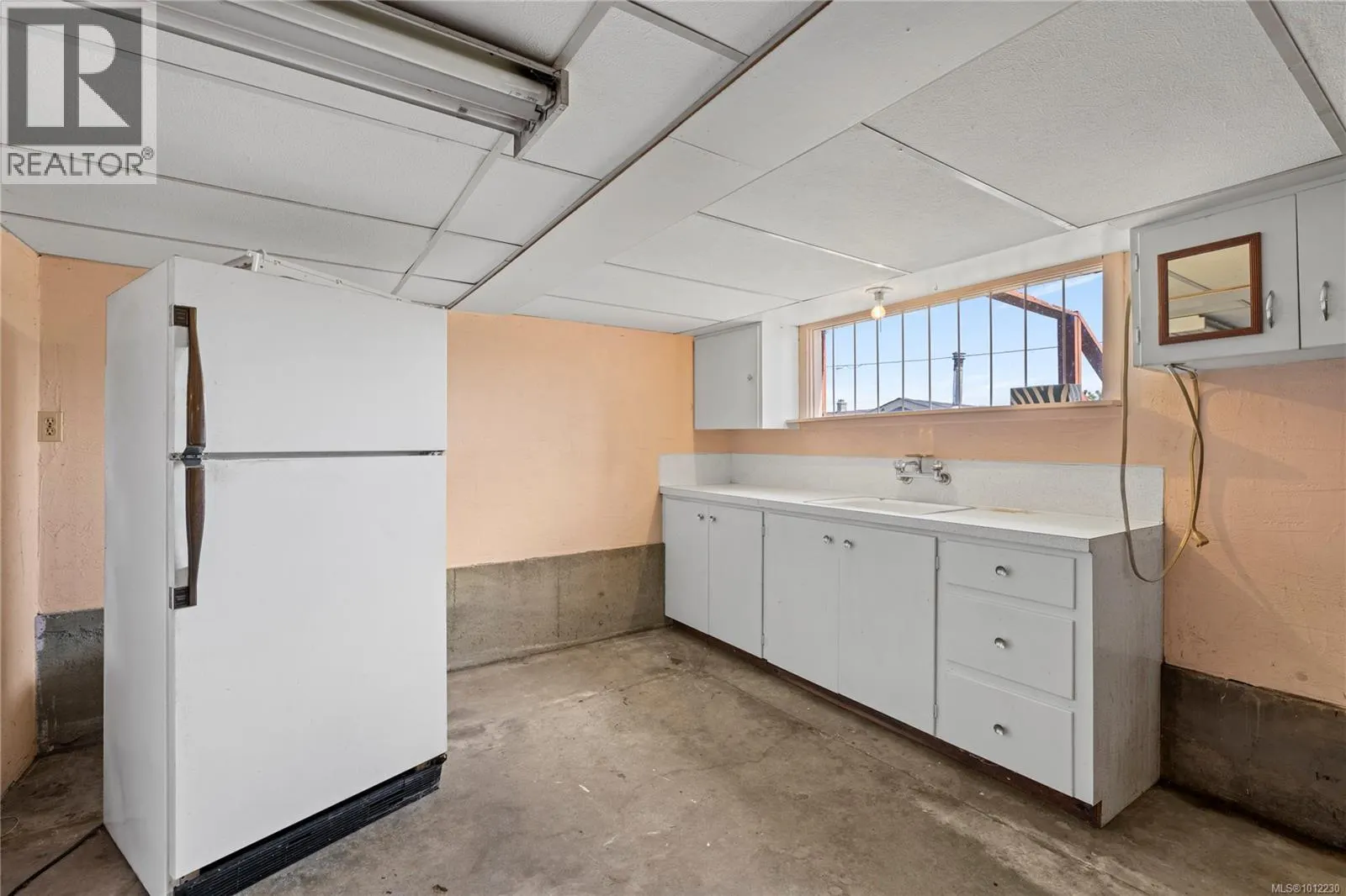 19 View St