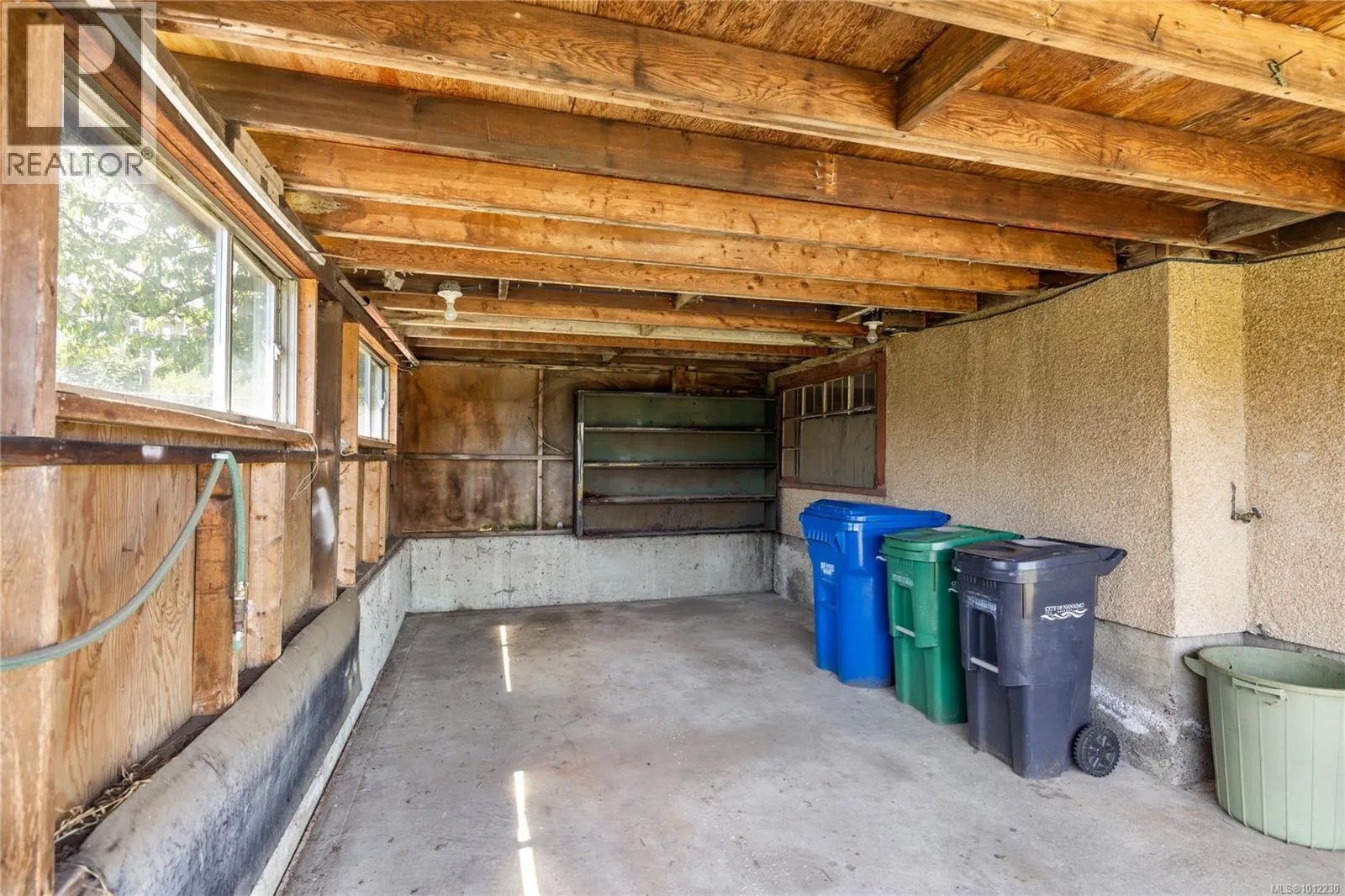 19 View St