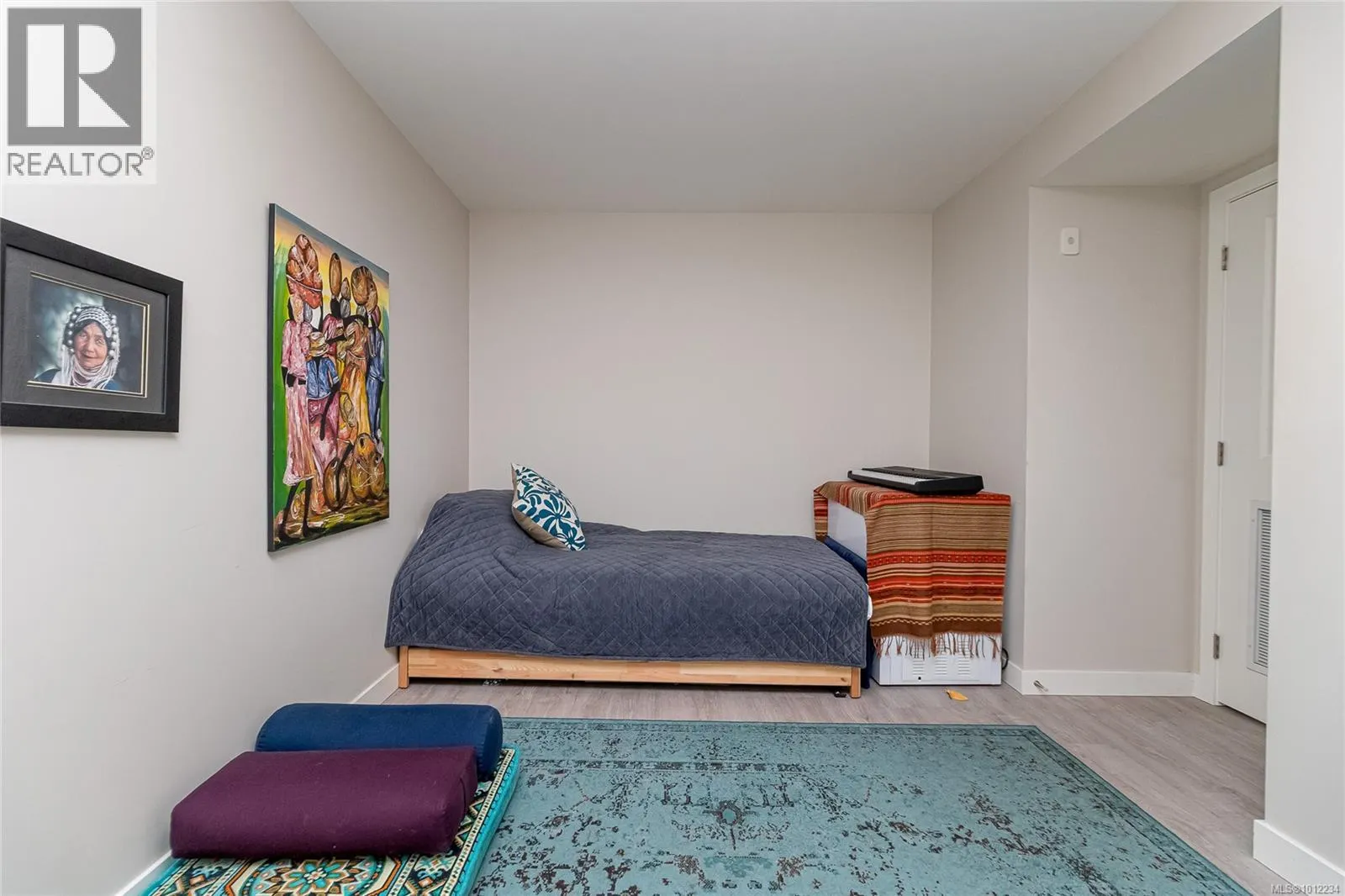 210 110 Presley Pl