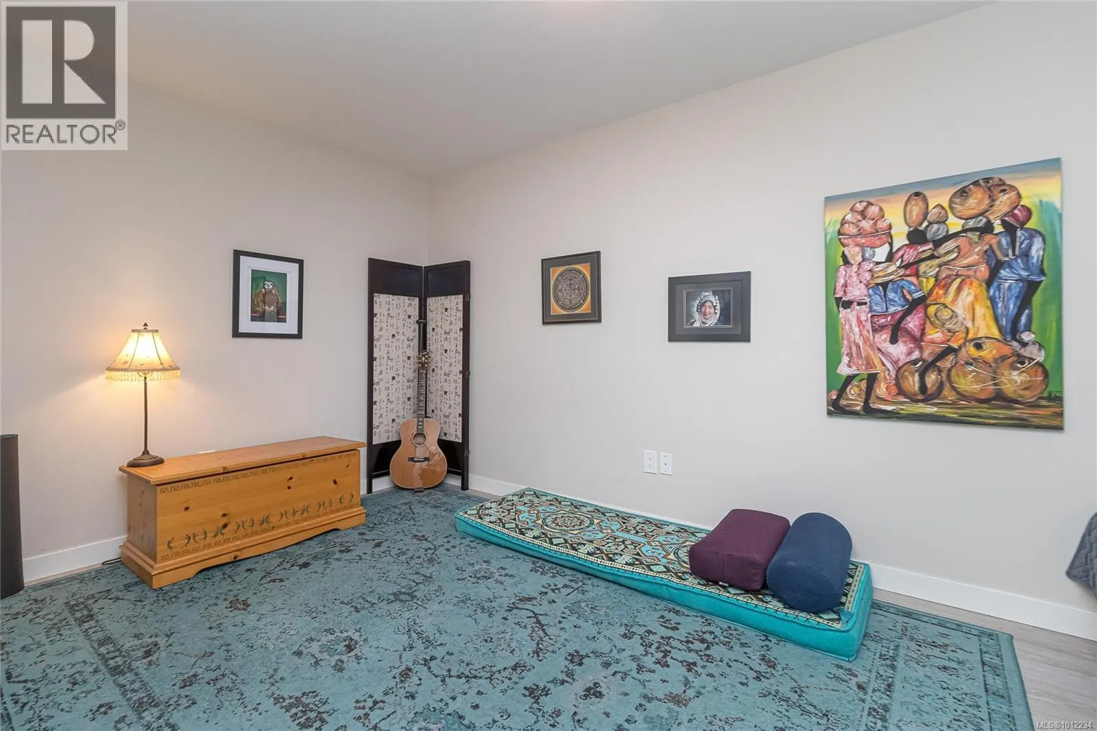 210 110 Presley Pl