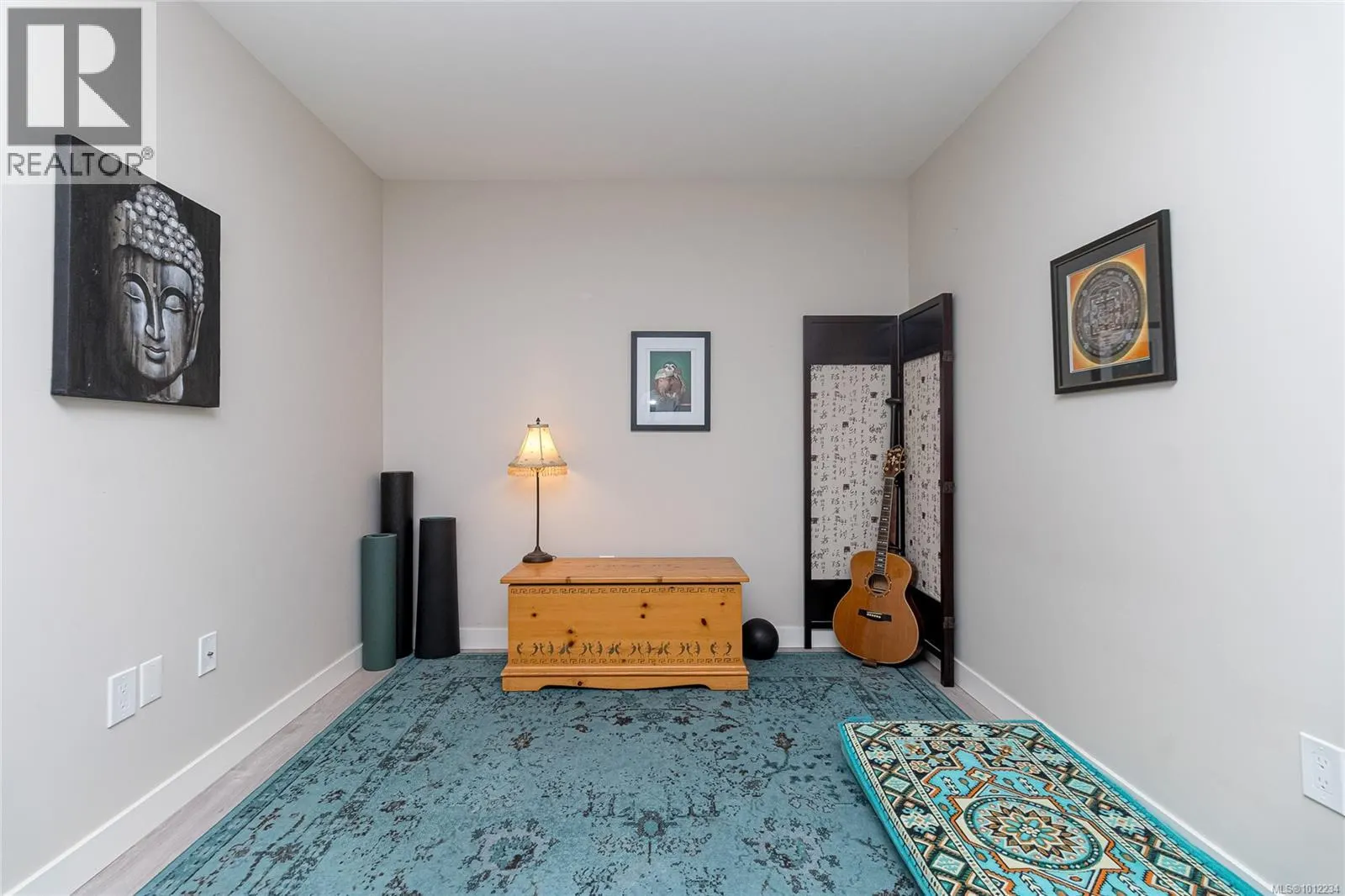 210 110 Presley Pl