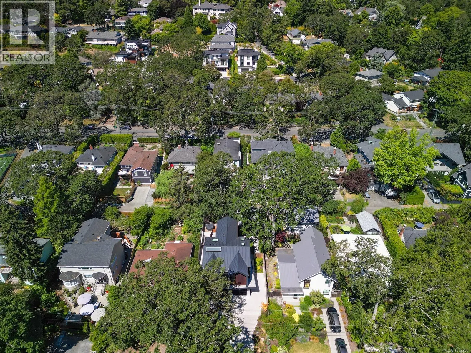 862 Somenos St
