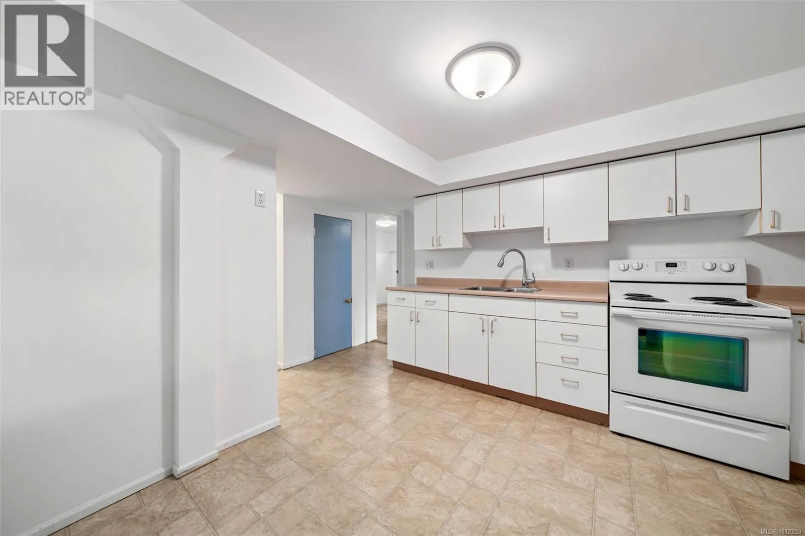 215 Suzanne Pl