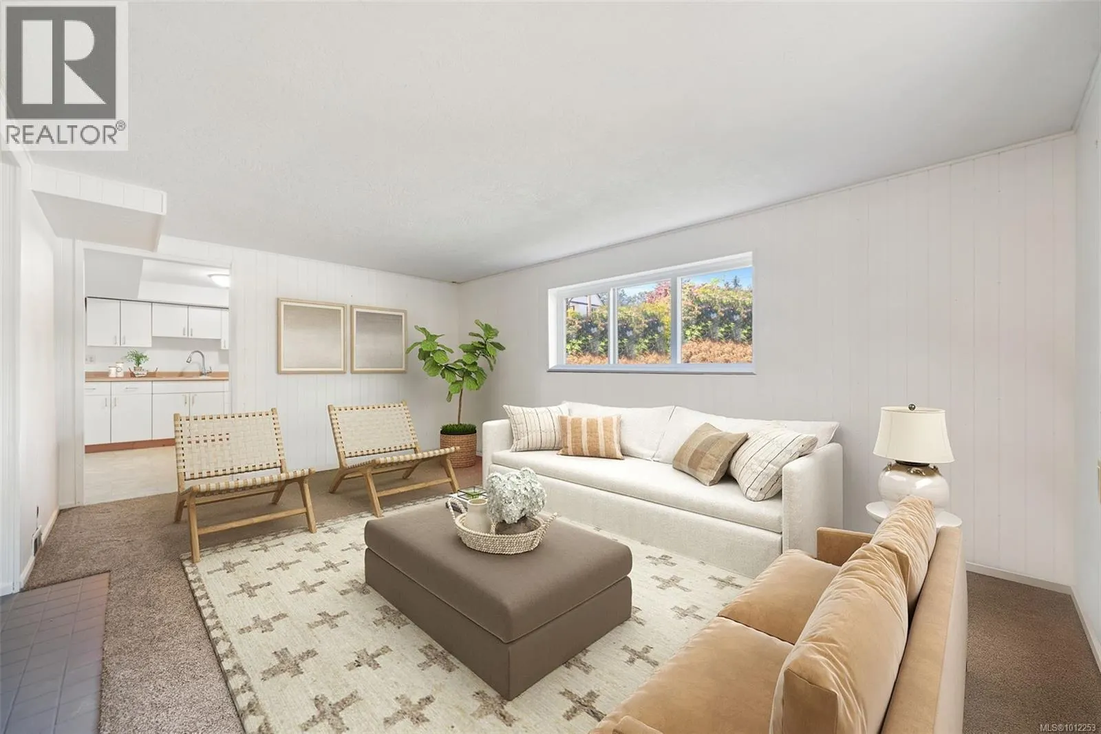 215 Suzanne Pl