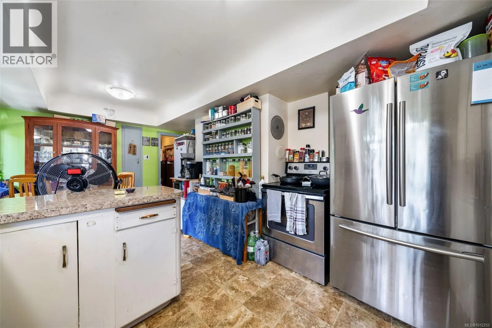 215 Suzanne Pl