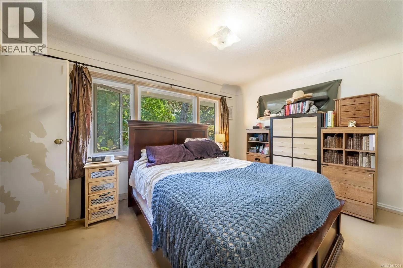 215 Suzanne Pl