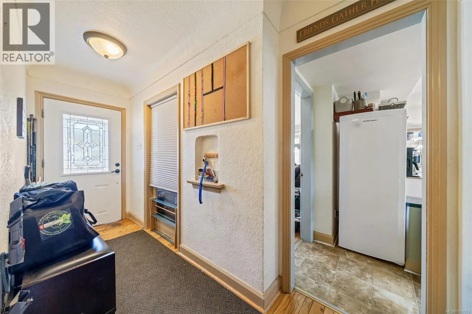 215 Suzanne Pl