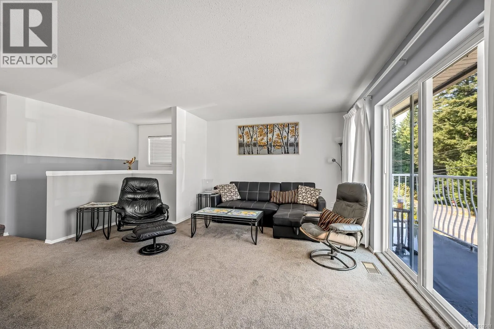 825 Pinecrest Rd