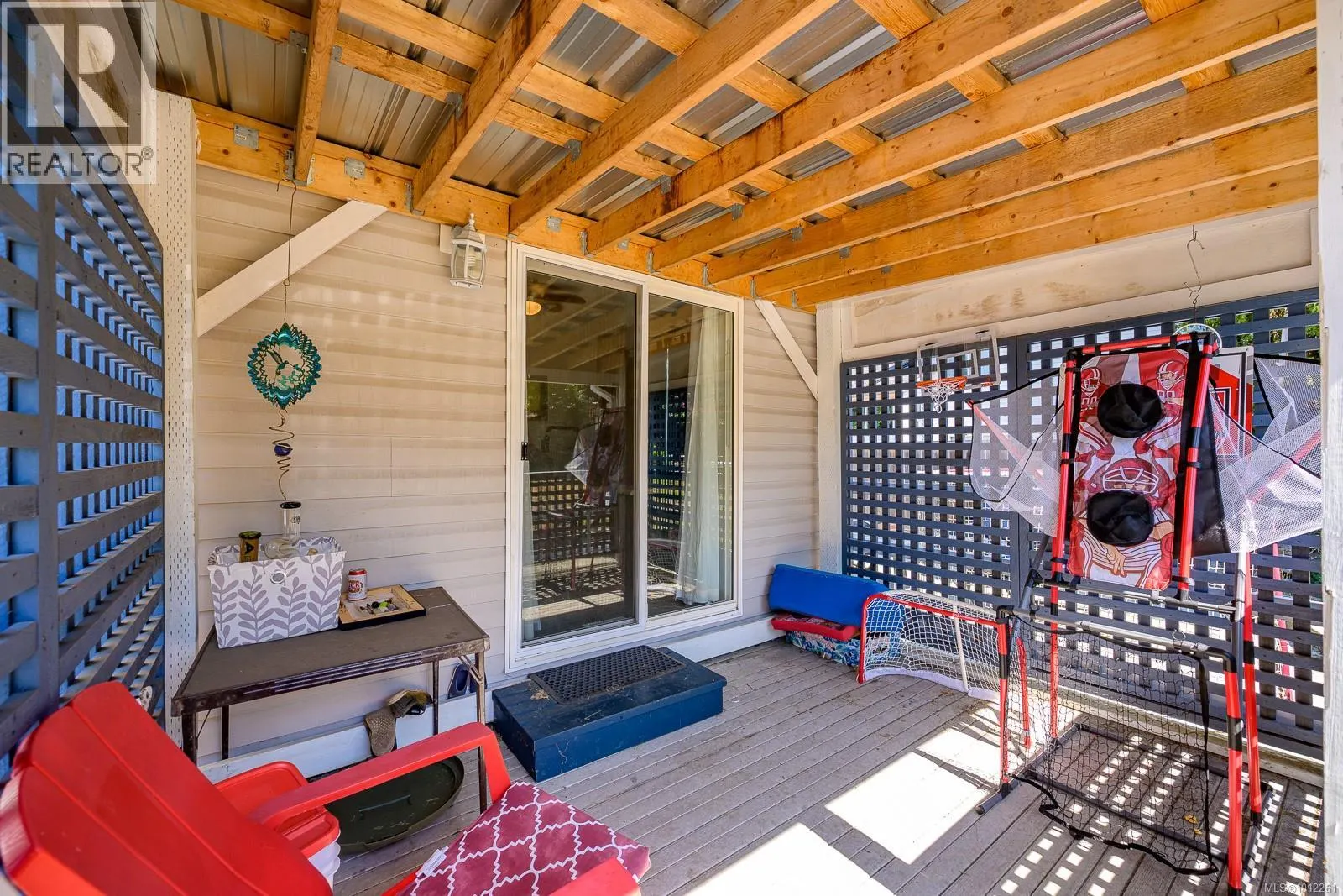 825 Pinecrest Rd