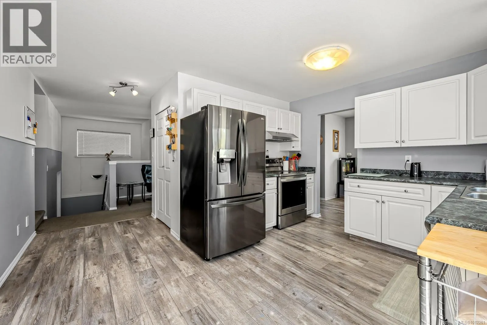 825 Pinecrest Rd