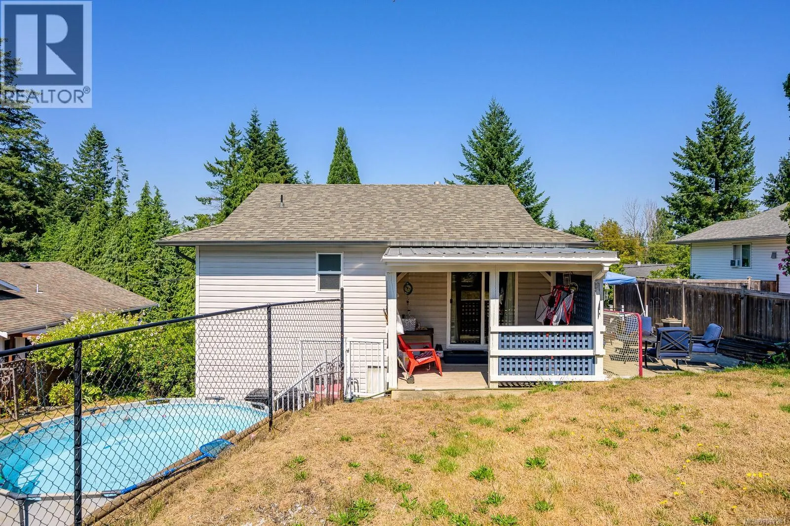 825 Pinecrest Rd