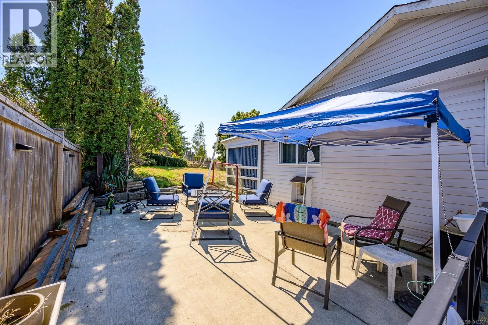 825 Pinecrest Rd