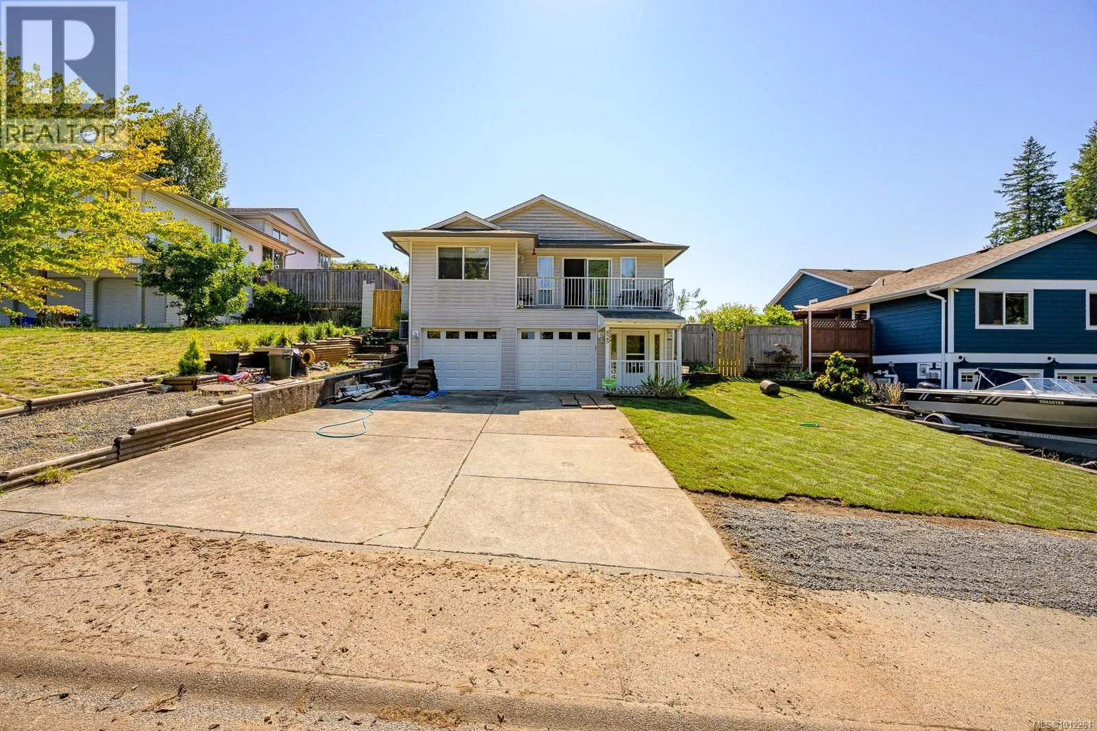 825 Pinecrest Rd