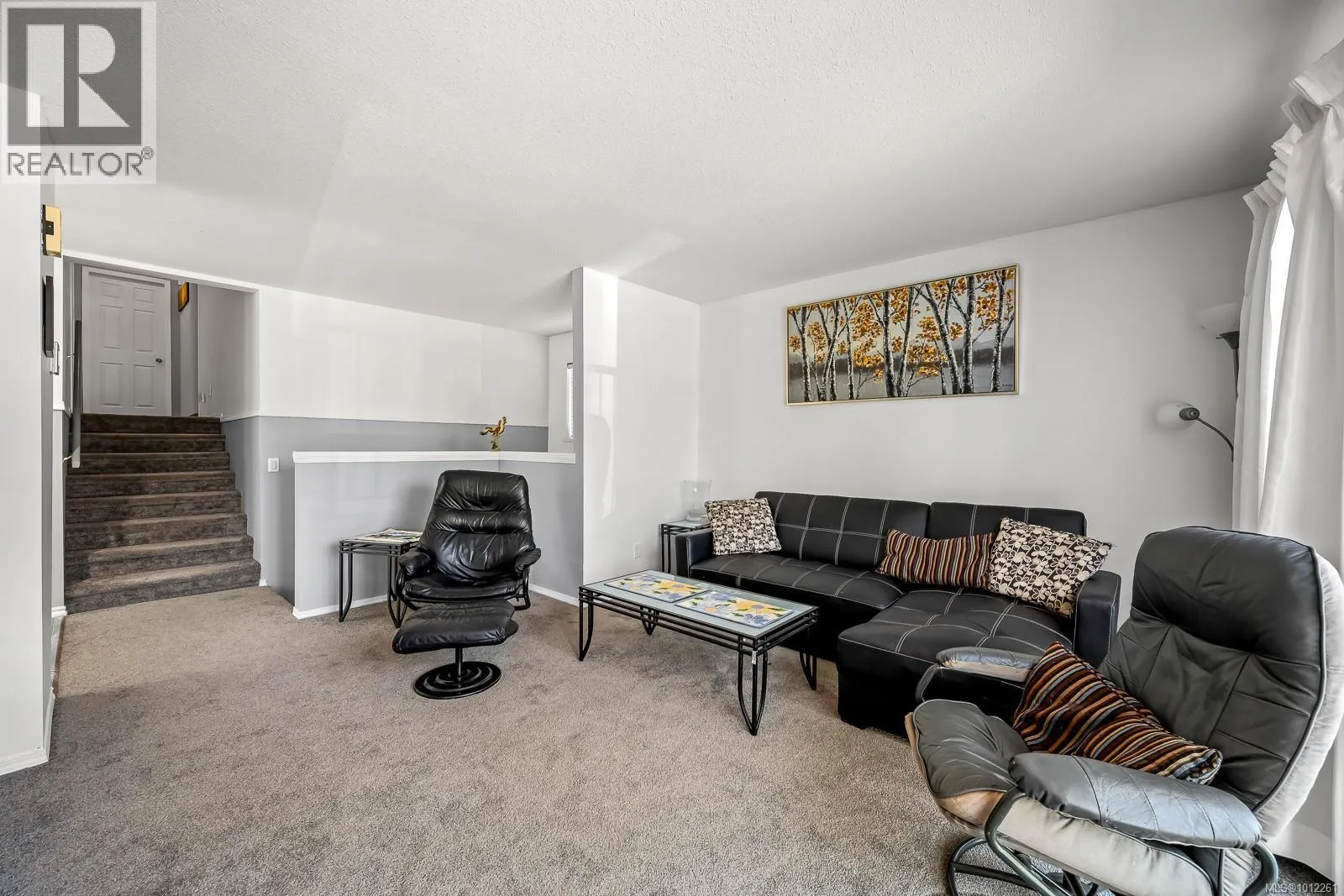825 Pinecrest Rd