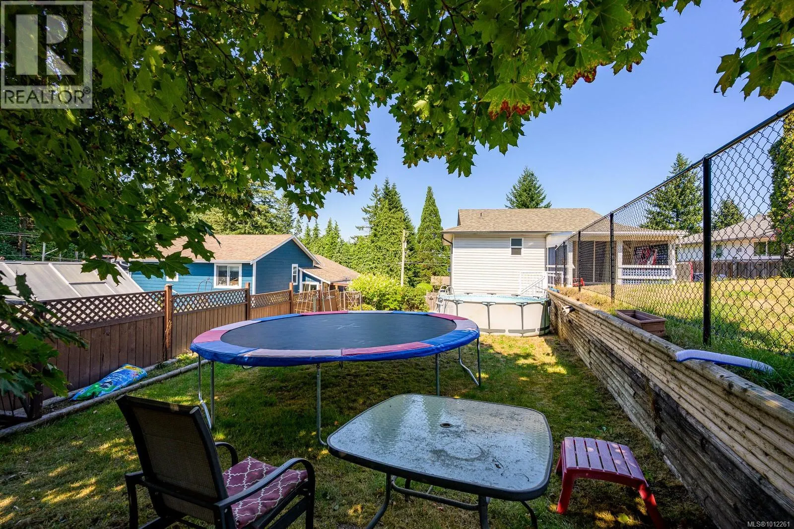 825 Pinecrest Rd