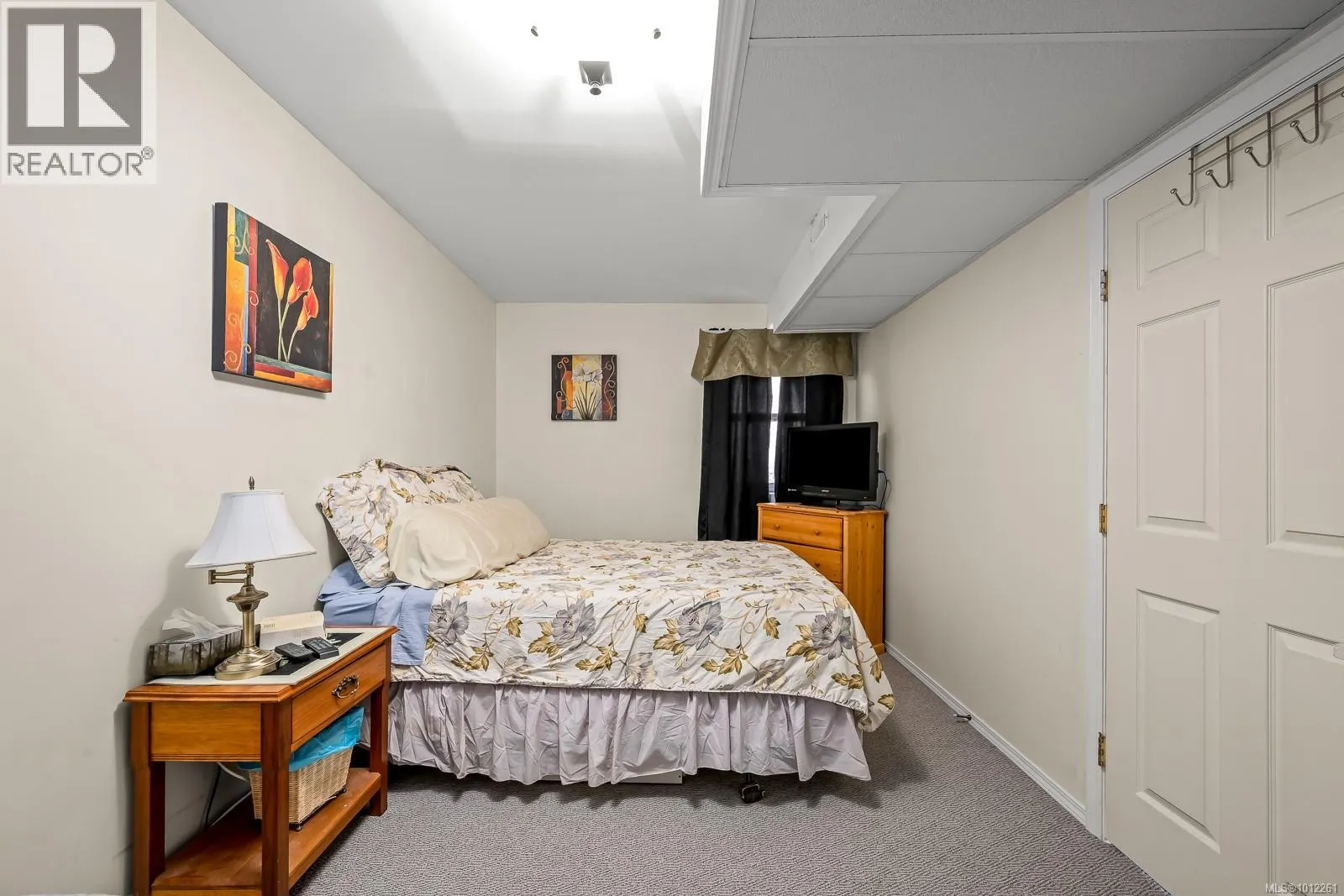 825 Pinecrest Rd