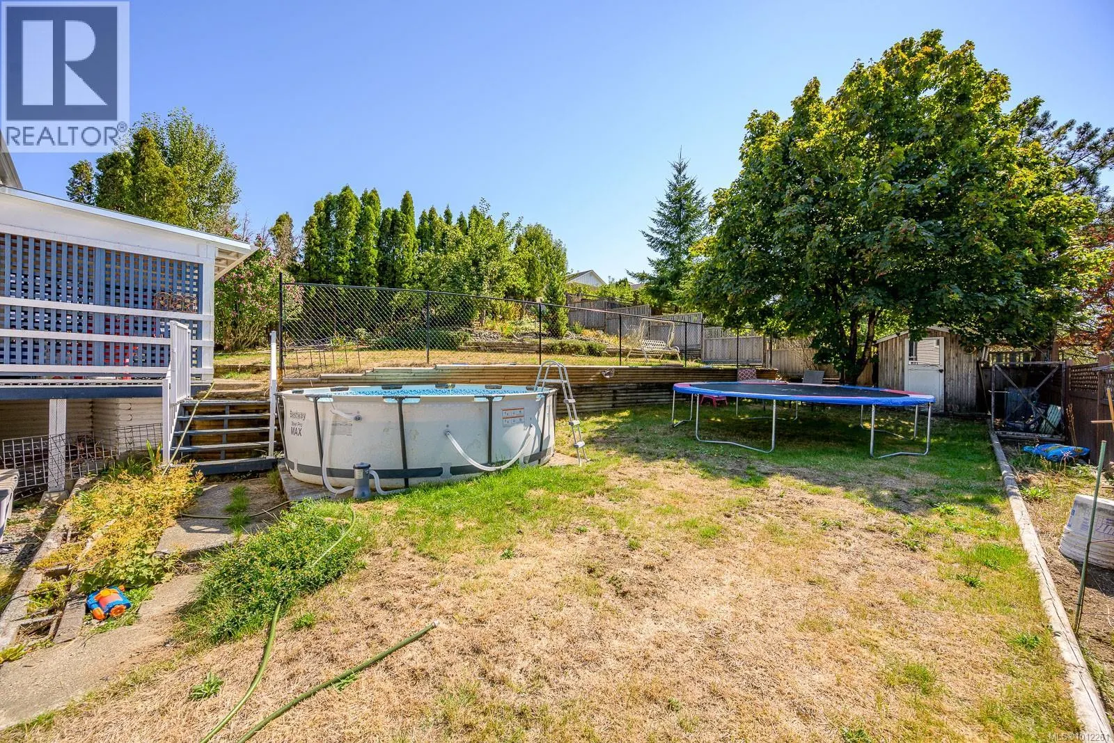 825 Pinecrest Rd
