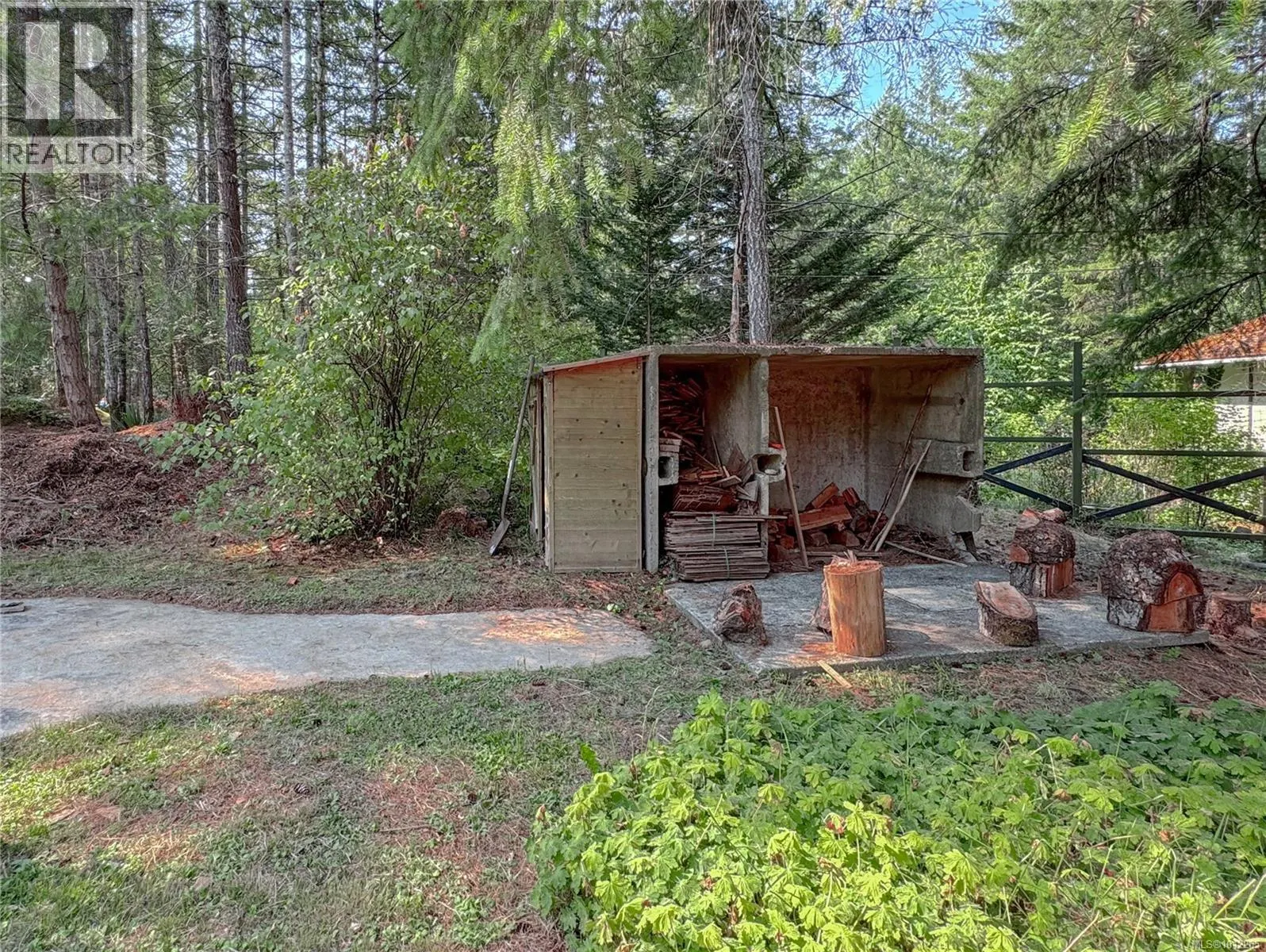 680 Crestwood Rd