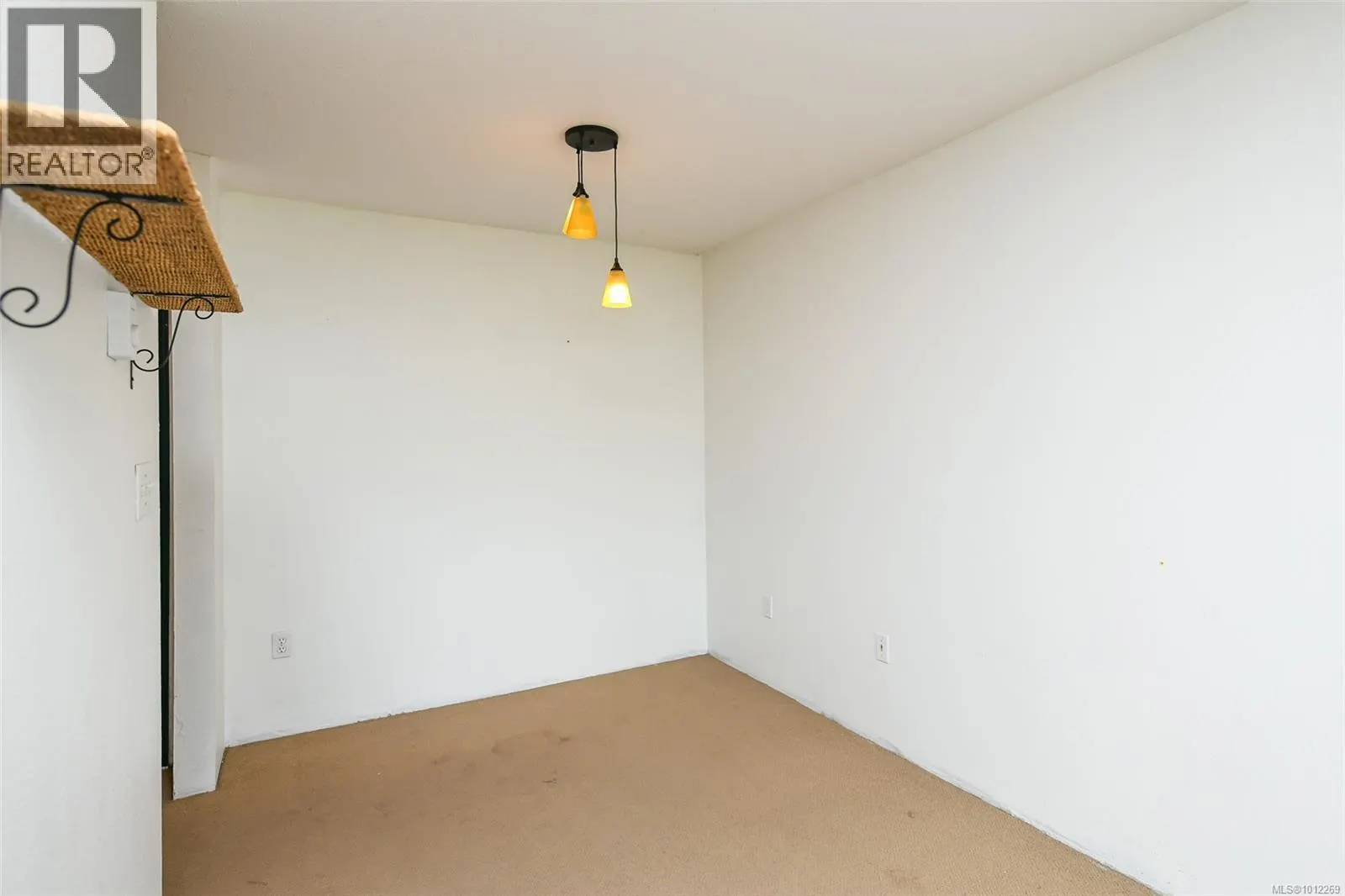310 1050 Braidwood Rd