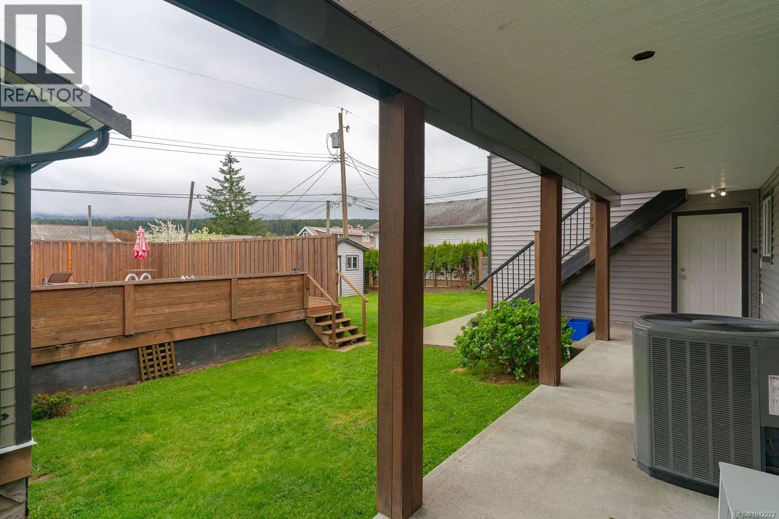 3055 9th Ave