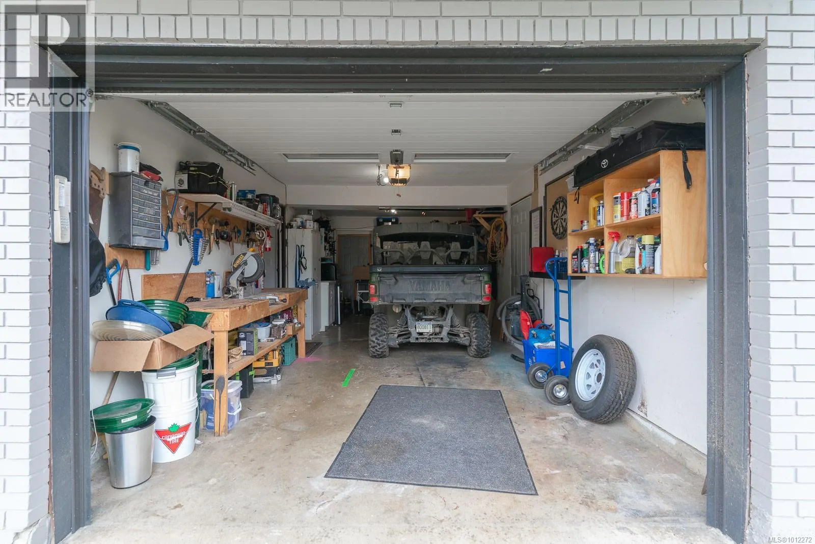 3055 9th Ave