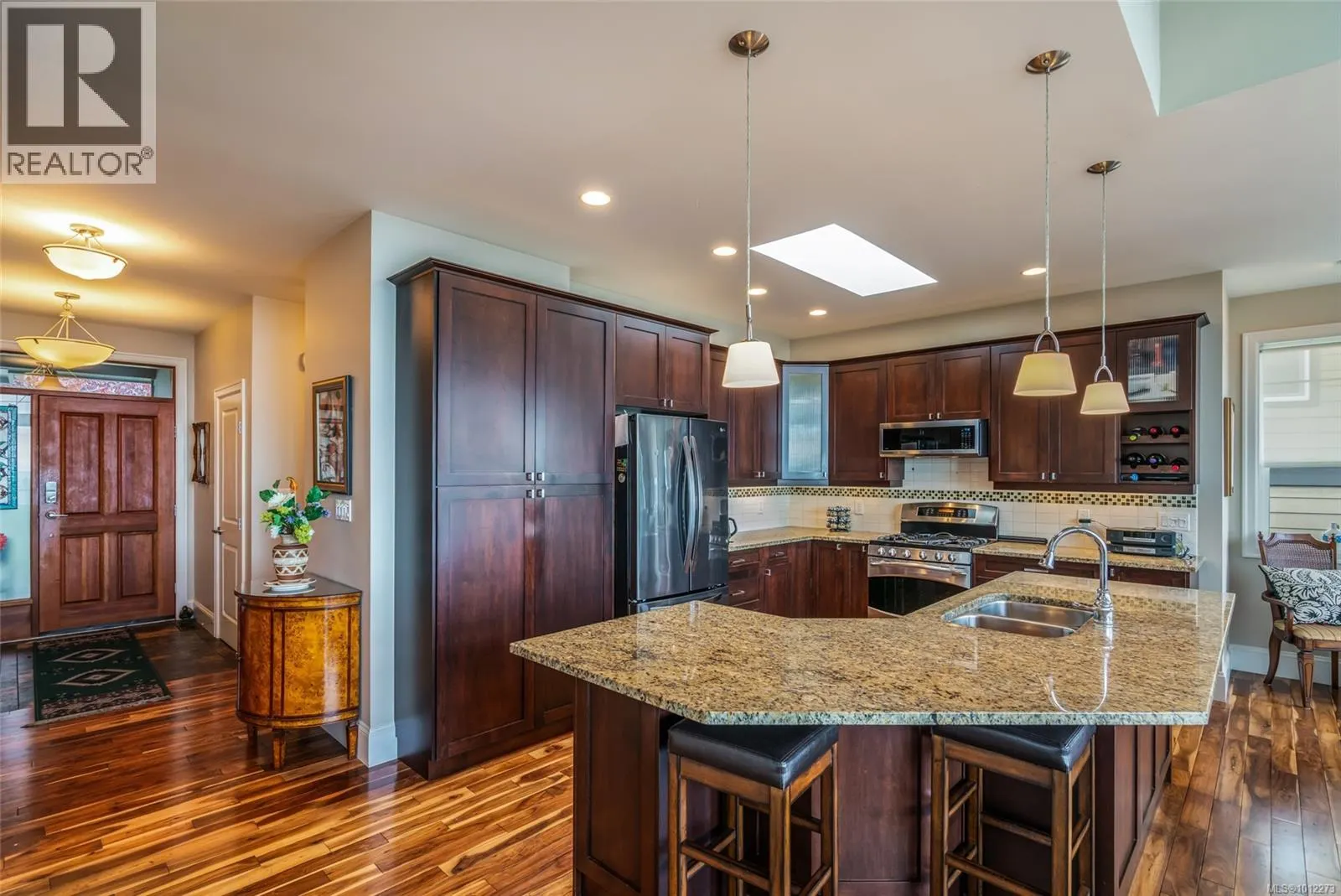 3 626 Farrell Rd