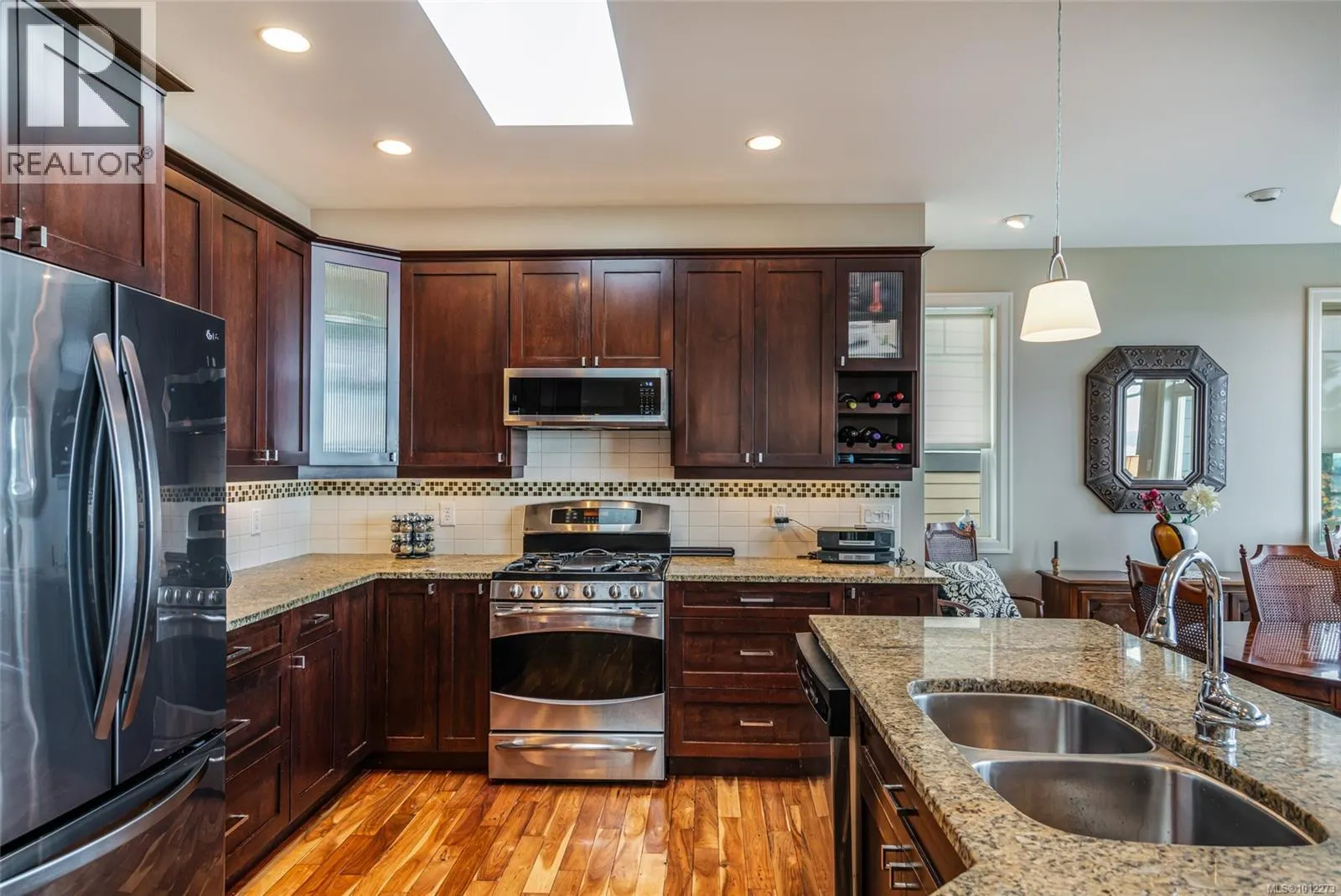 3 626 Farrell Rd