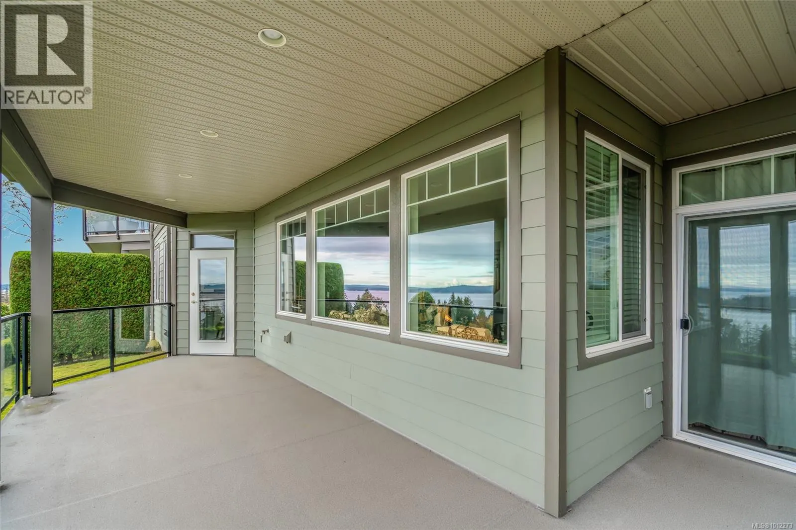 3 626 Farrell Rd