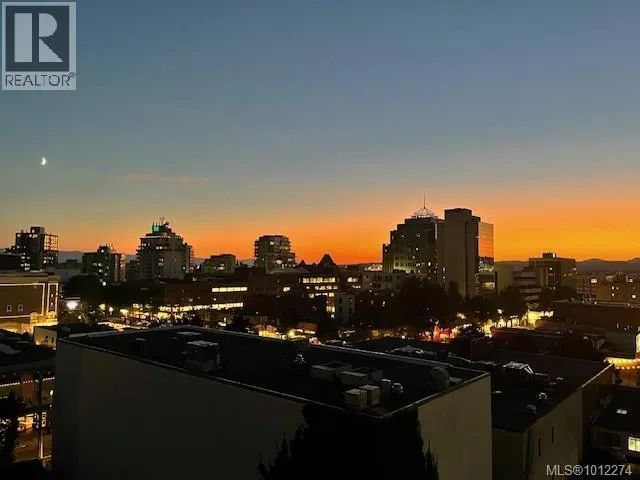 910 835 View St