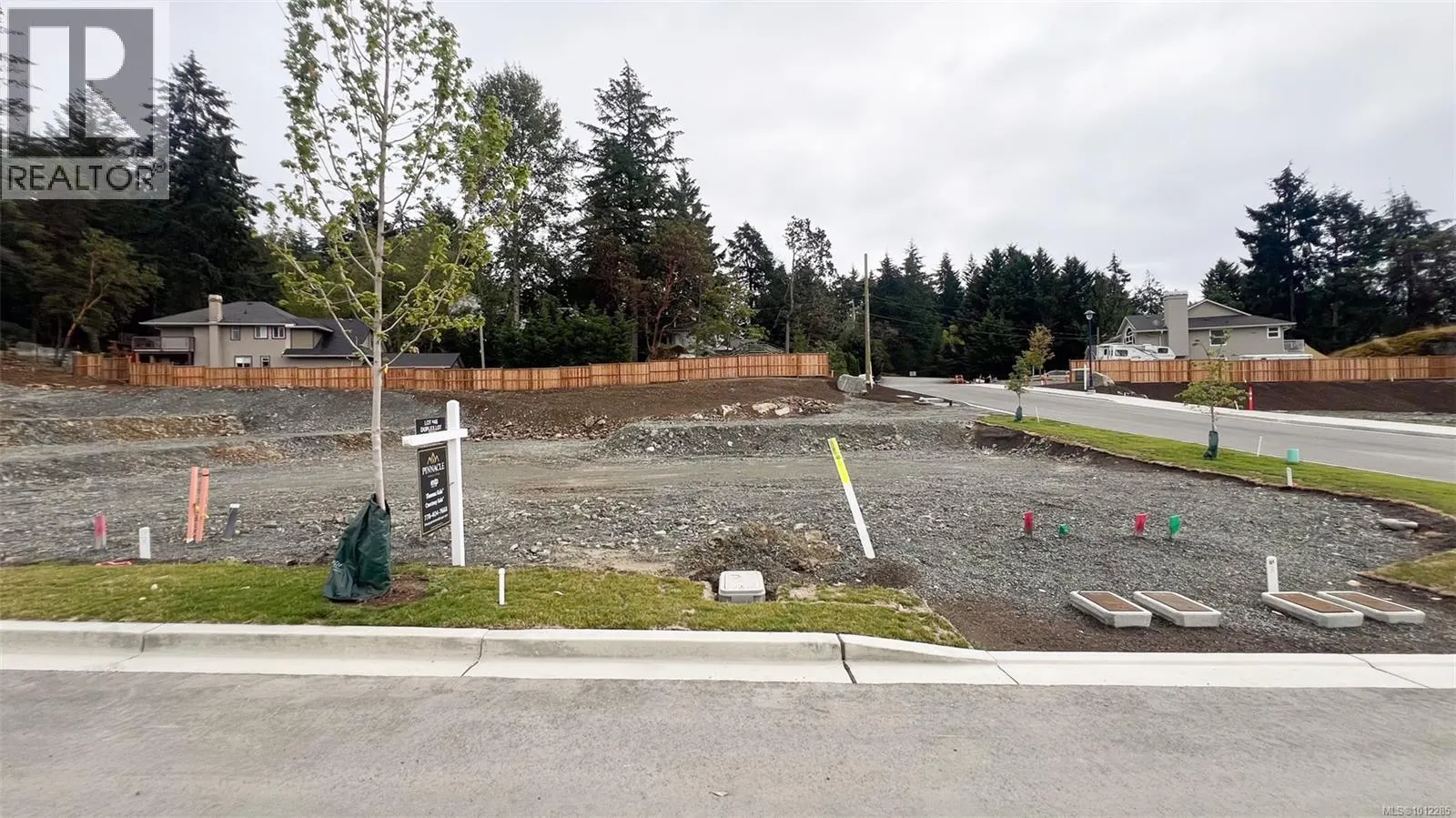 668/666 Madrona Ridge