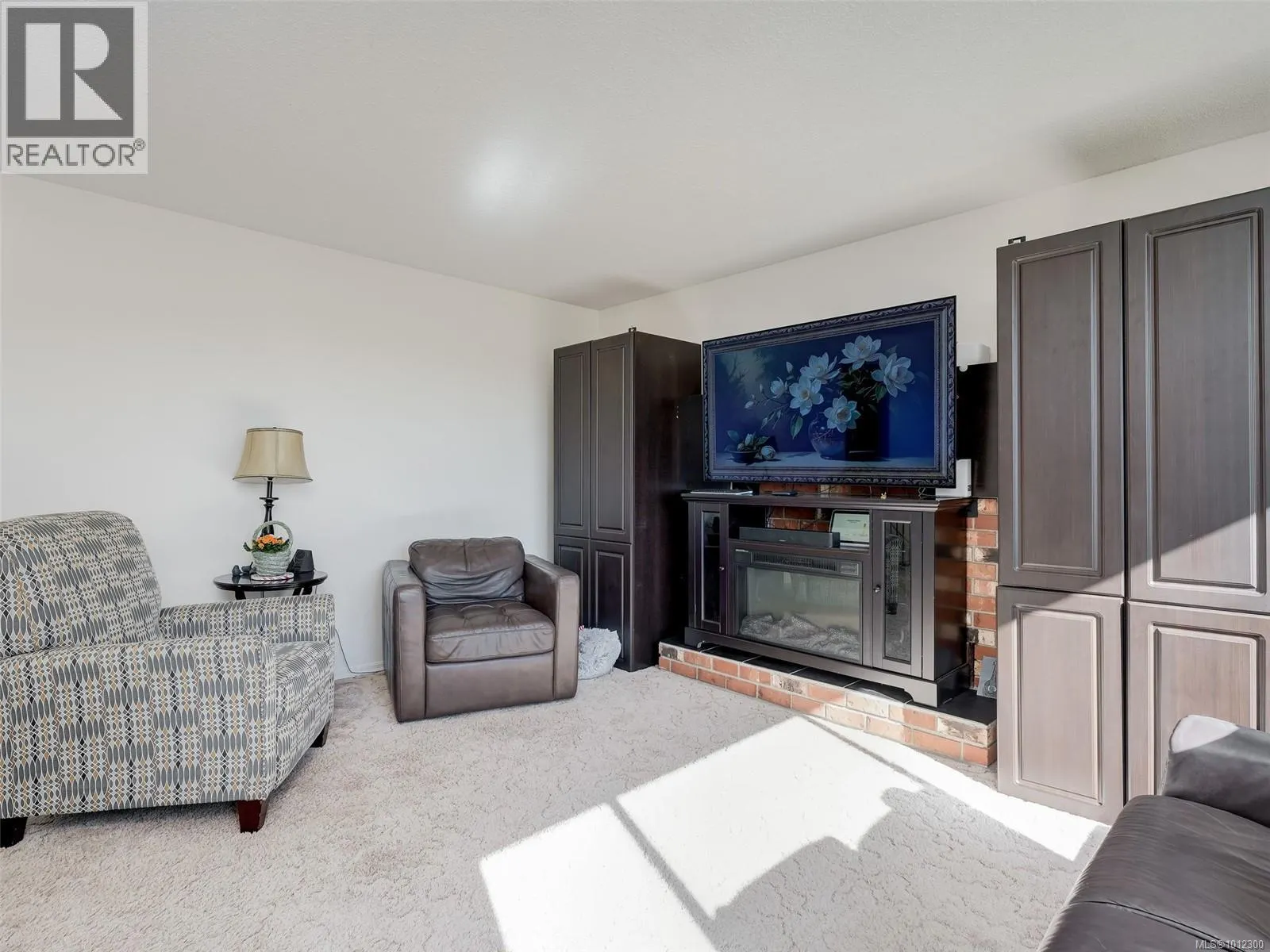 6608 Rey Rd