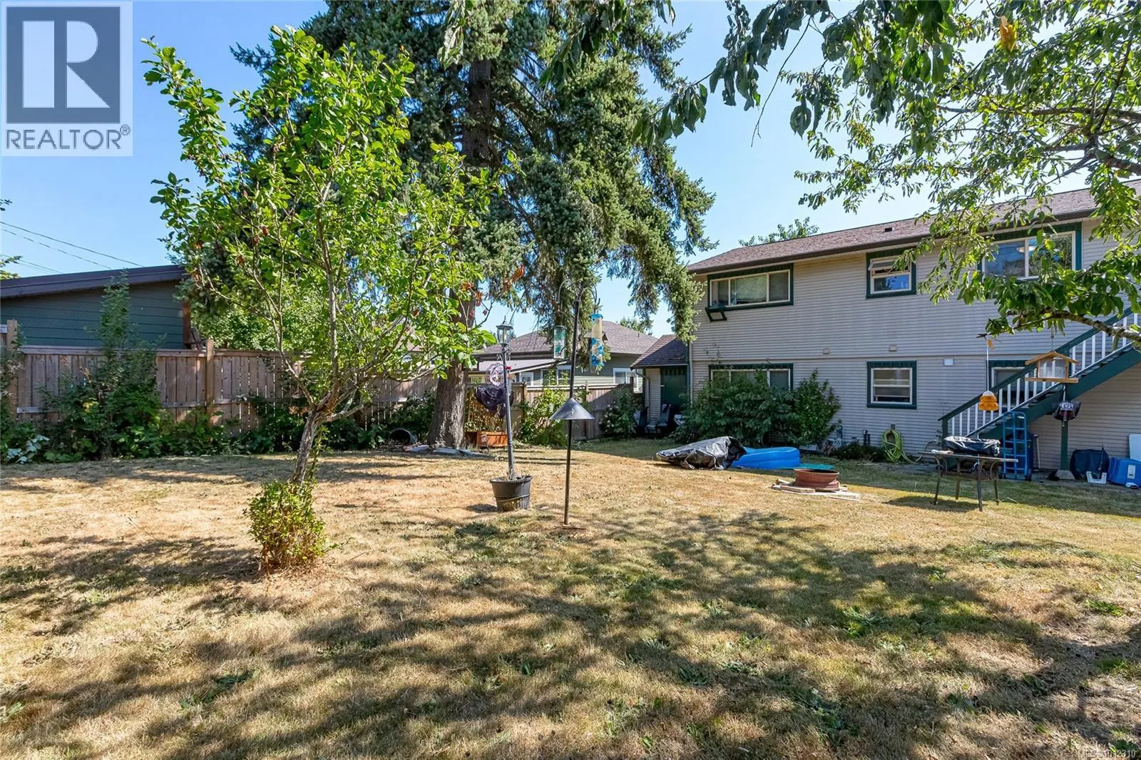 435 Watfield Ave
