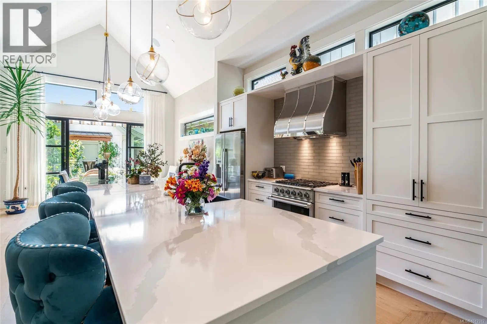 863 Claymore Cres