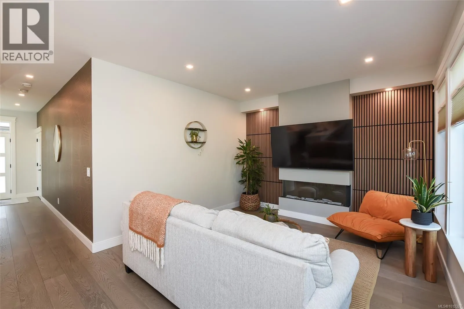 2 468 Anderton Rd