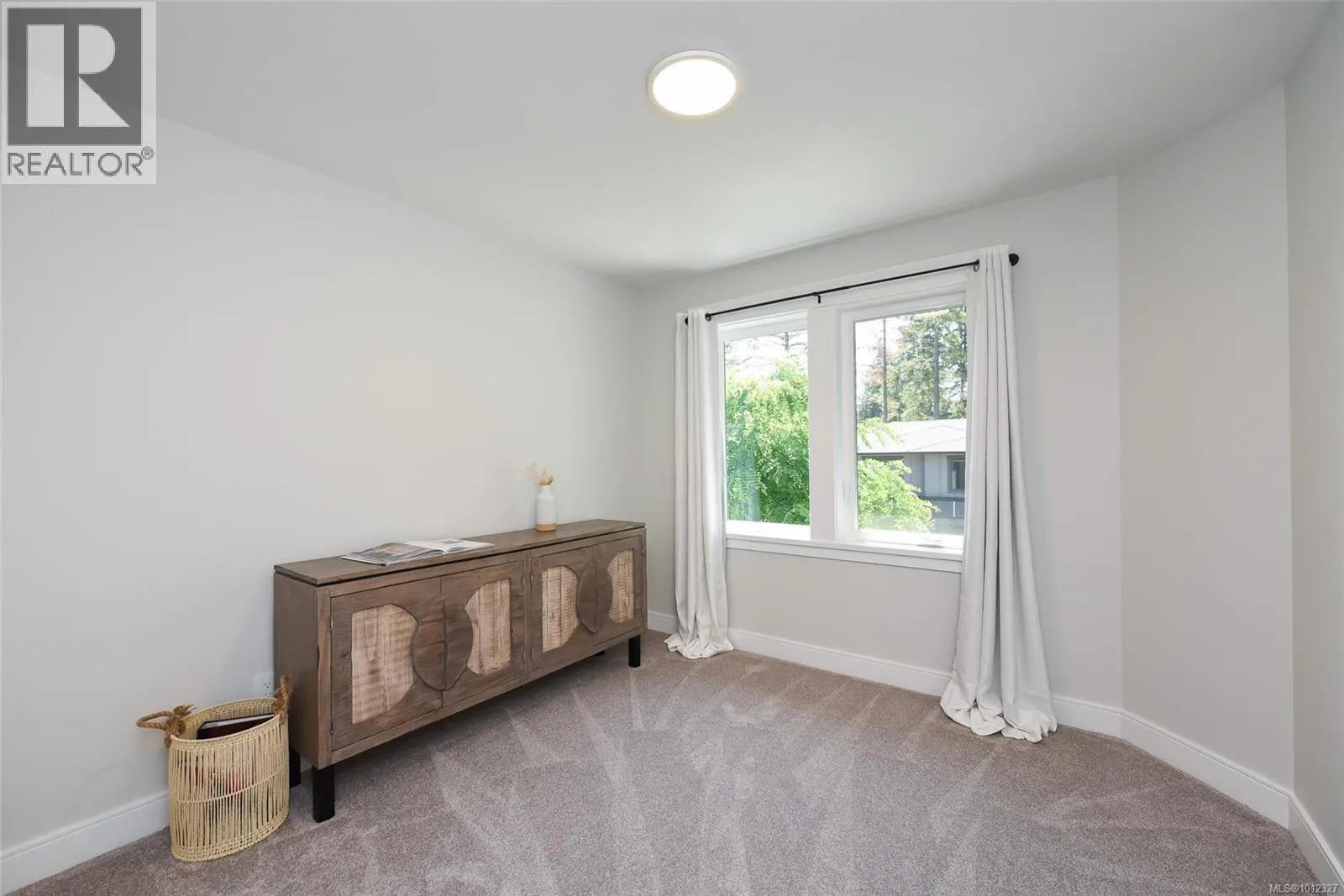 2 468 Anderton Rd