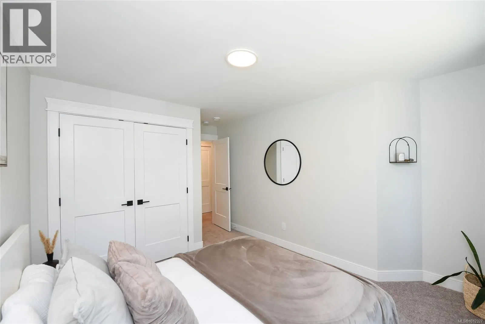 2 468 Anderton Rd