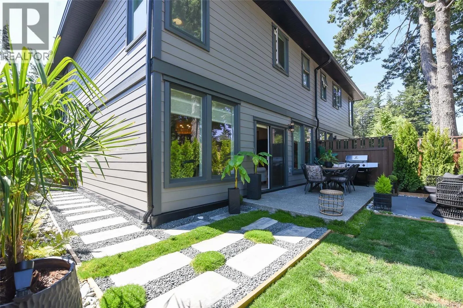 2 468 Anderton Rd