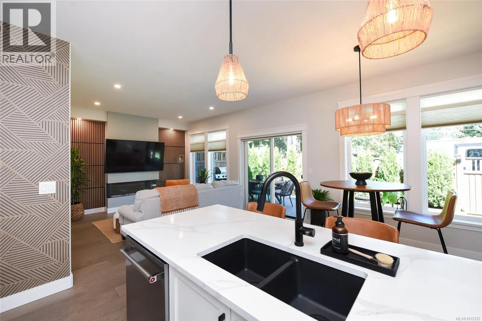 2 468 Anderton Rd