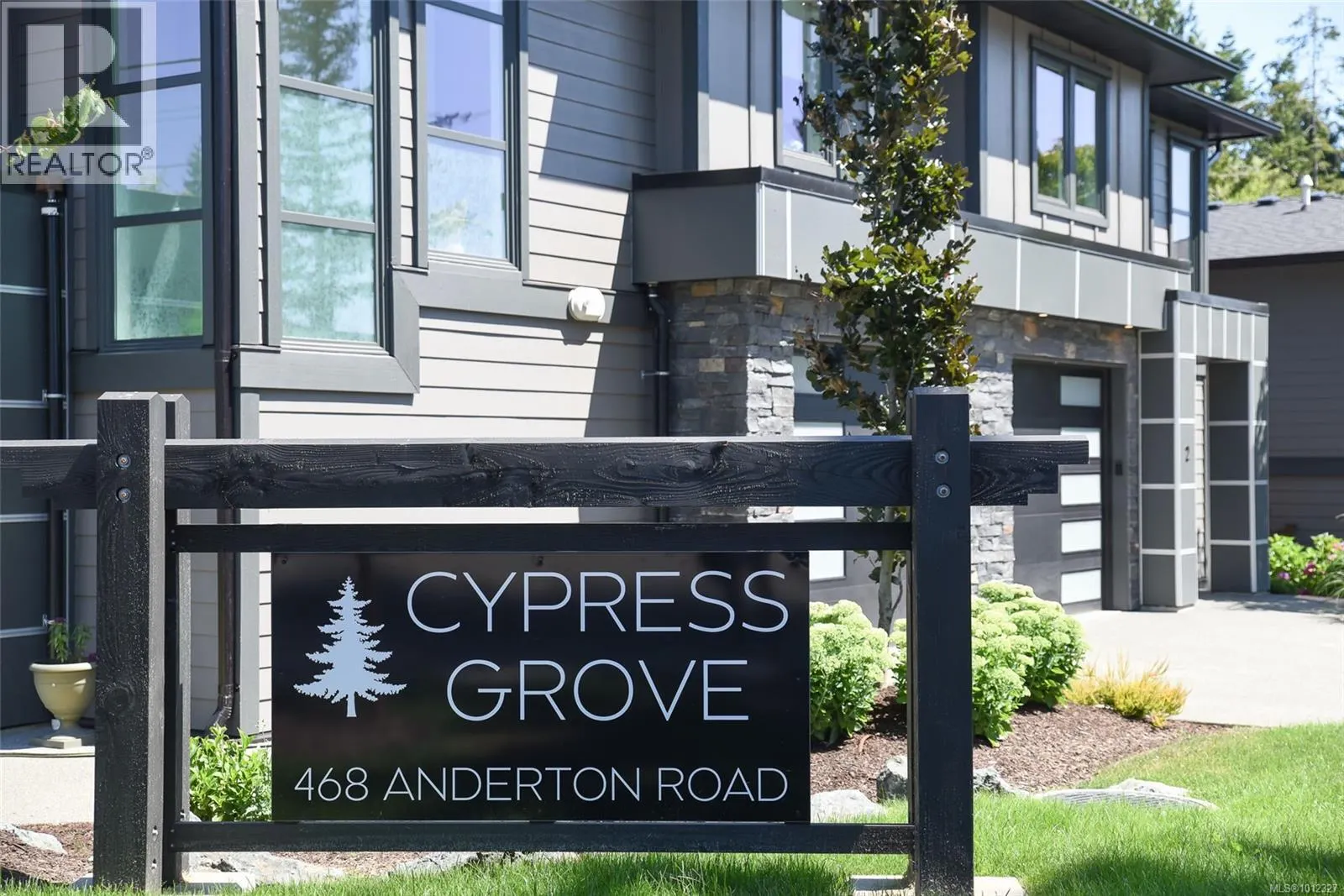 2 468 Anderton Rd