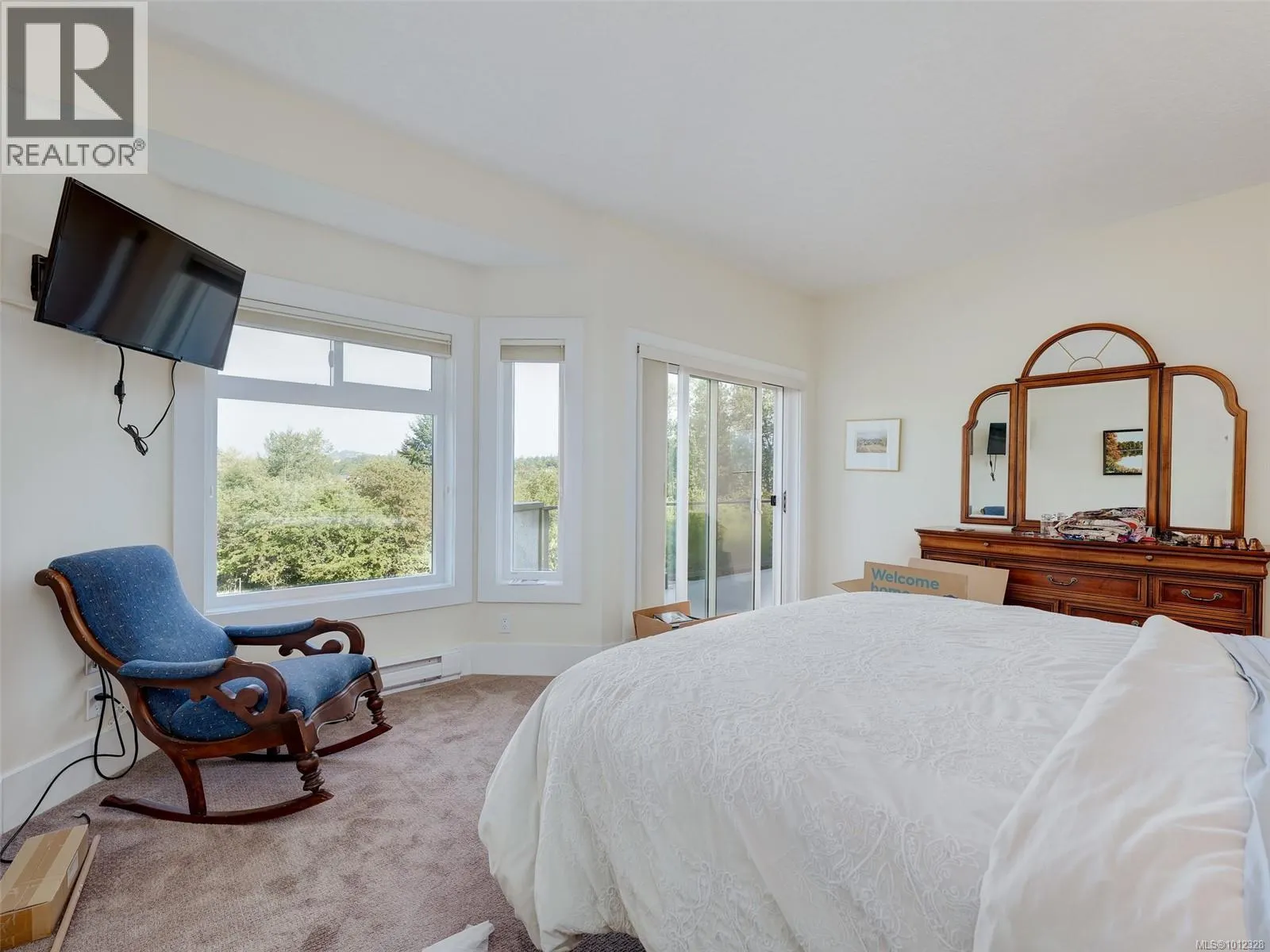 44 4318 Emily Carr Dr