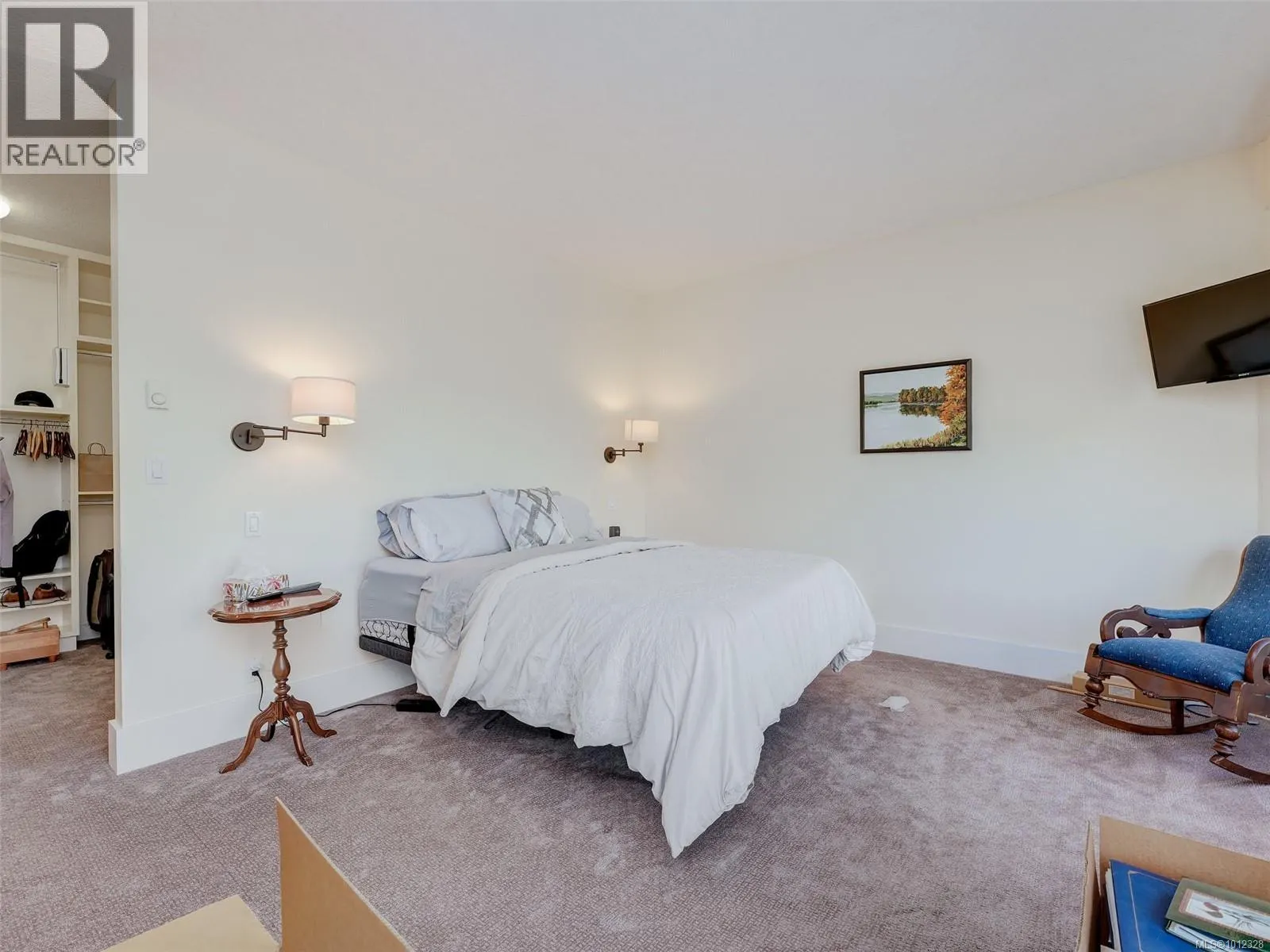 44 4318 Emily Carr Dr