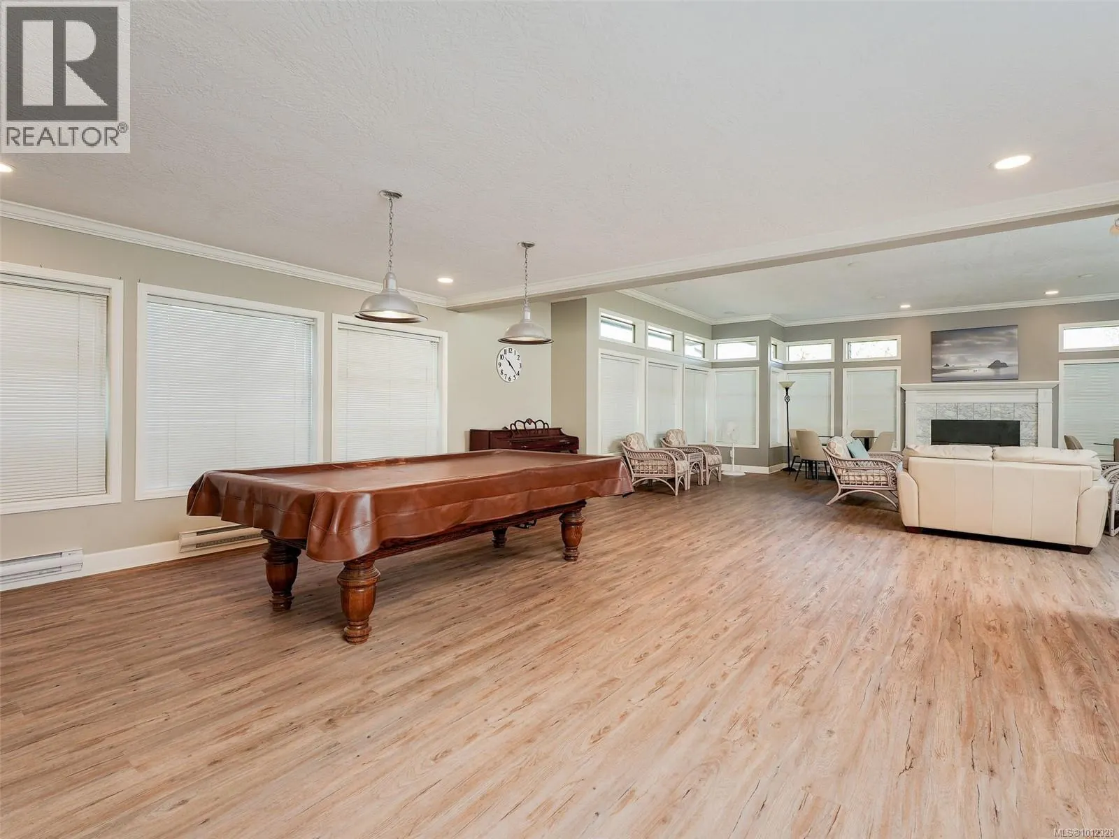 44 4318 Emily Carr Dr