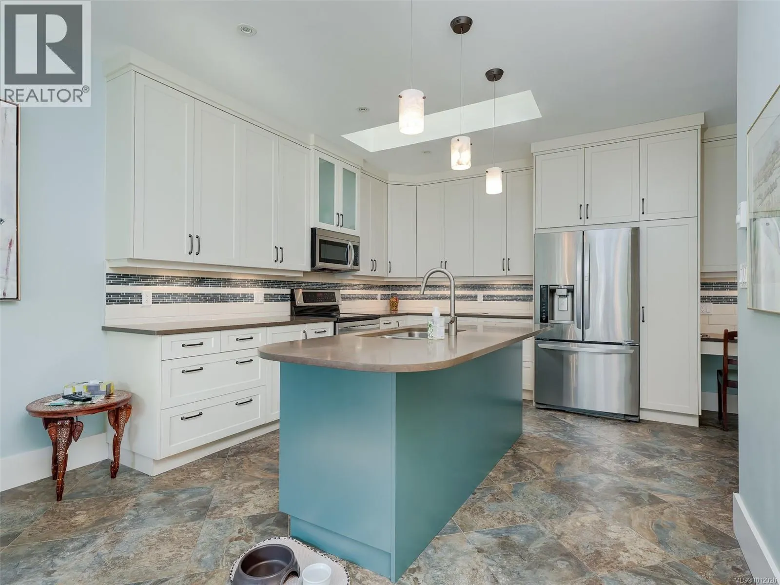 44 4318 Emily Carr Dr