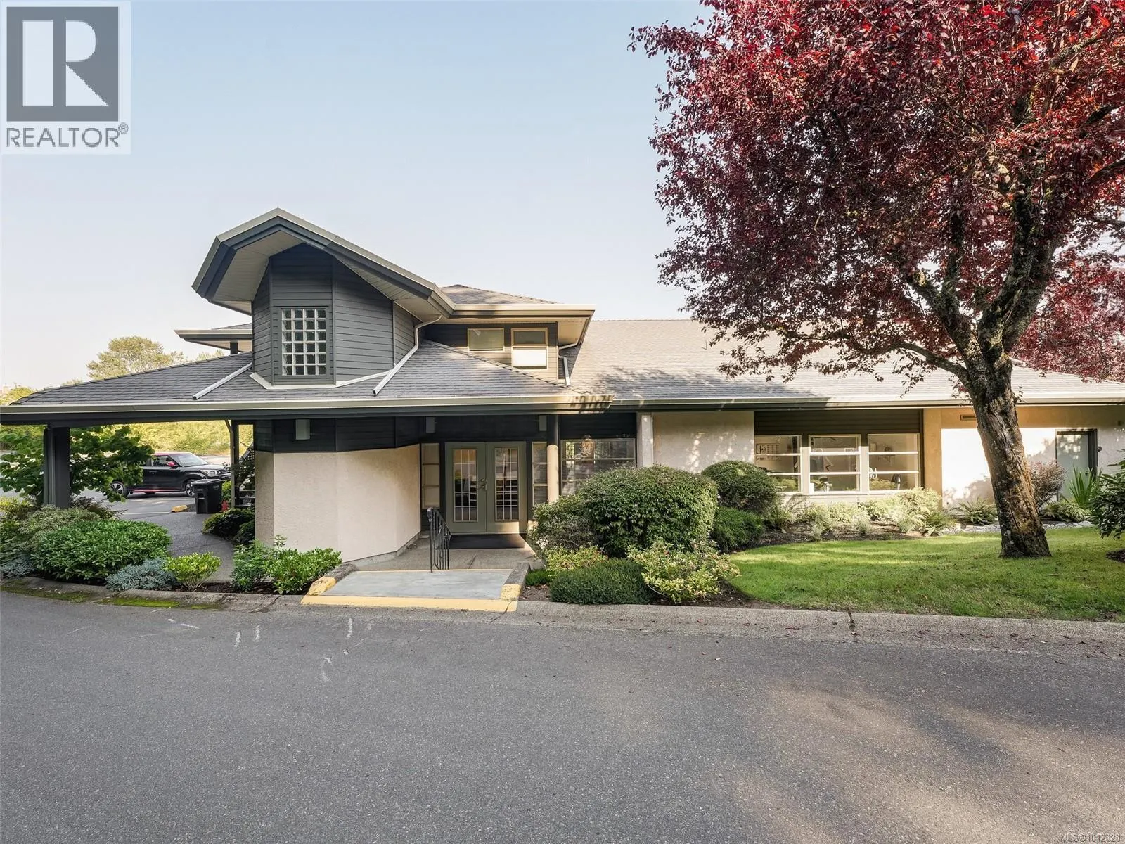 44 4318 Emily Carr Dr