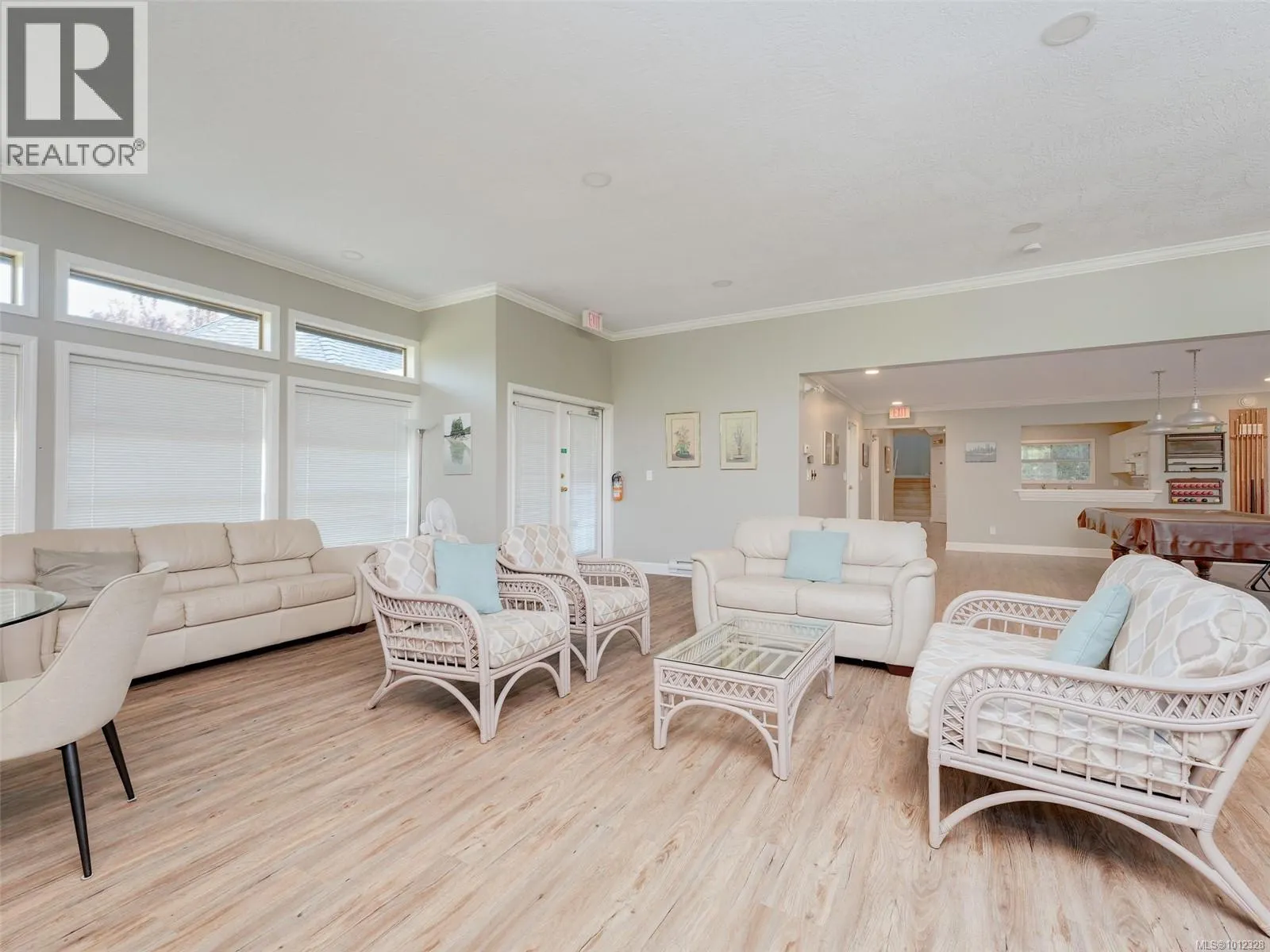 44 4318 Emily Carr Dr