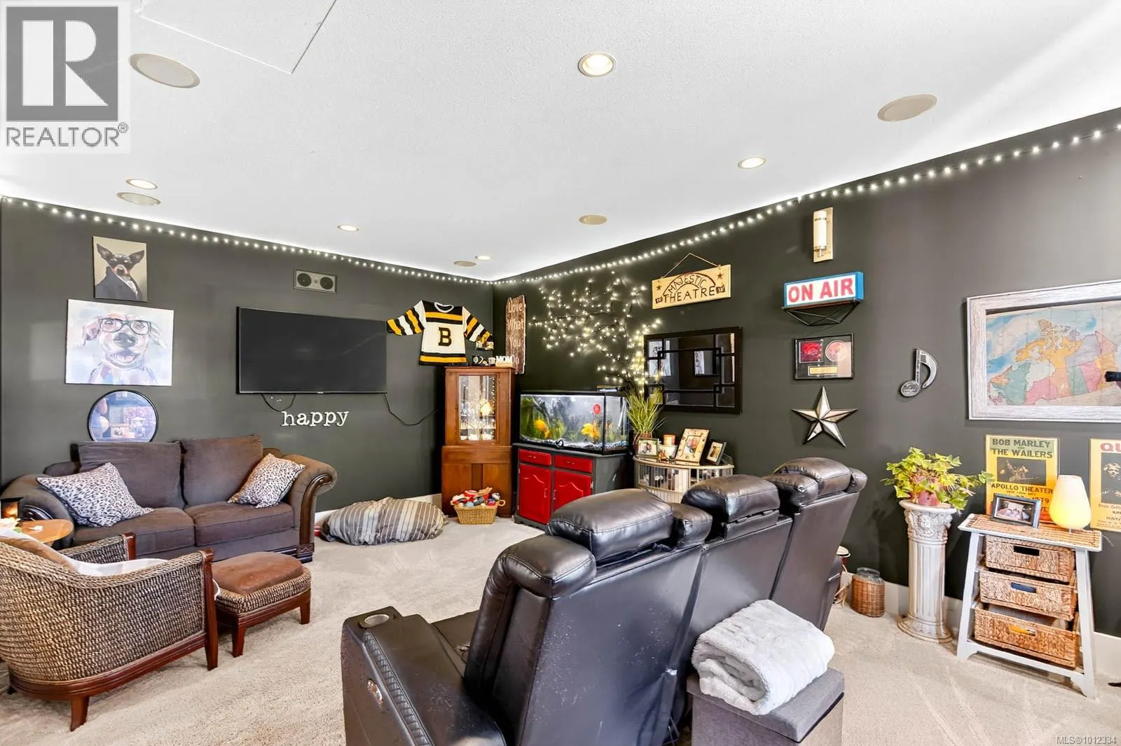 4455 Elizabeth St
