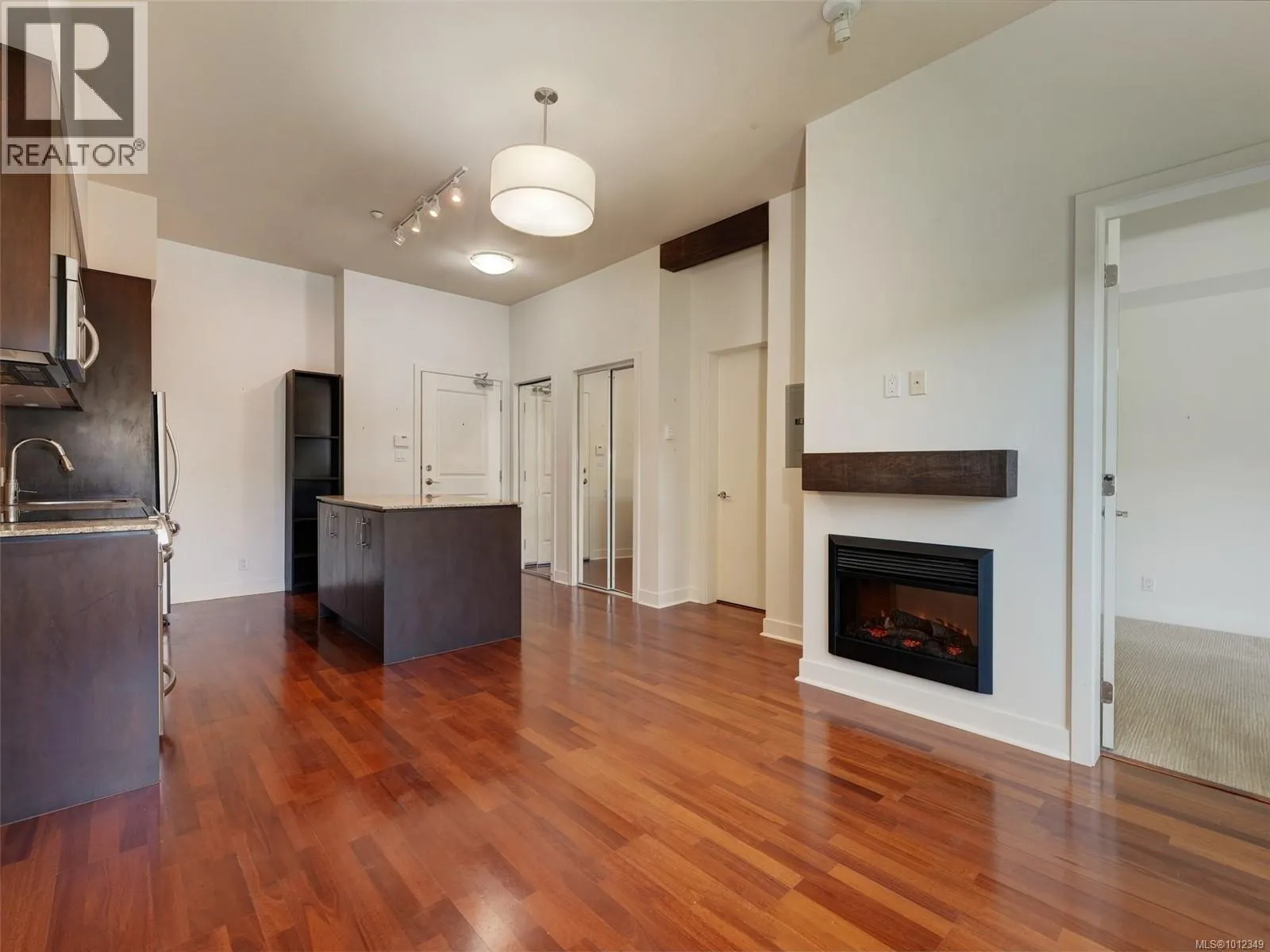 404 1375 Bear Mountain Pkwy