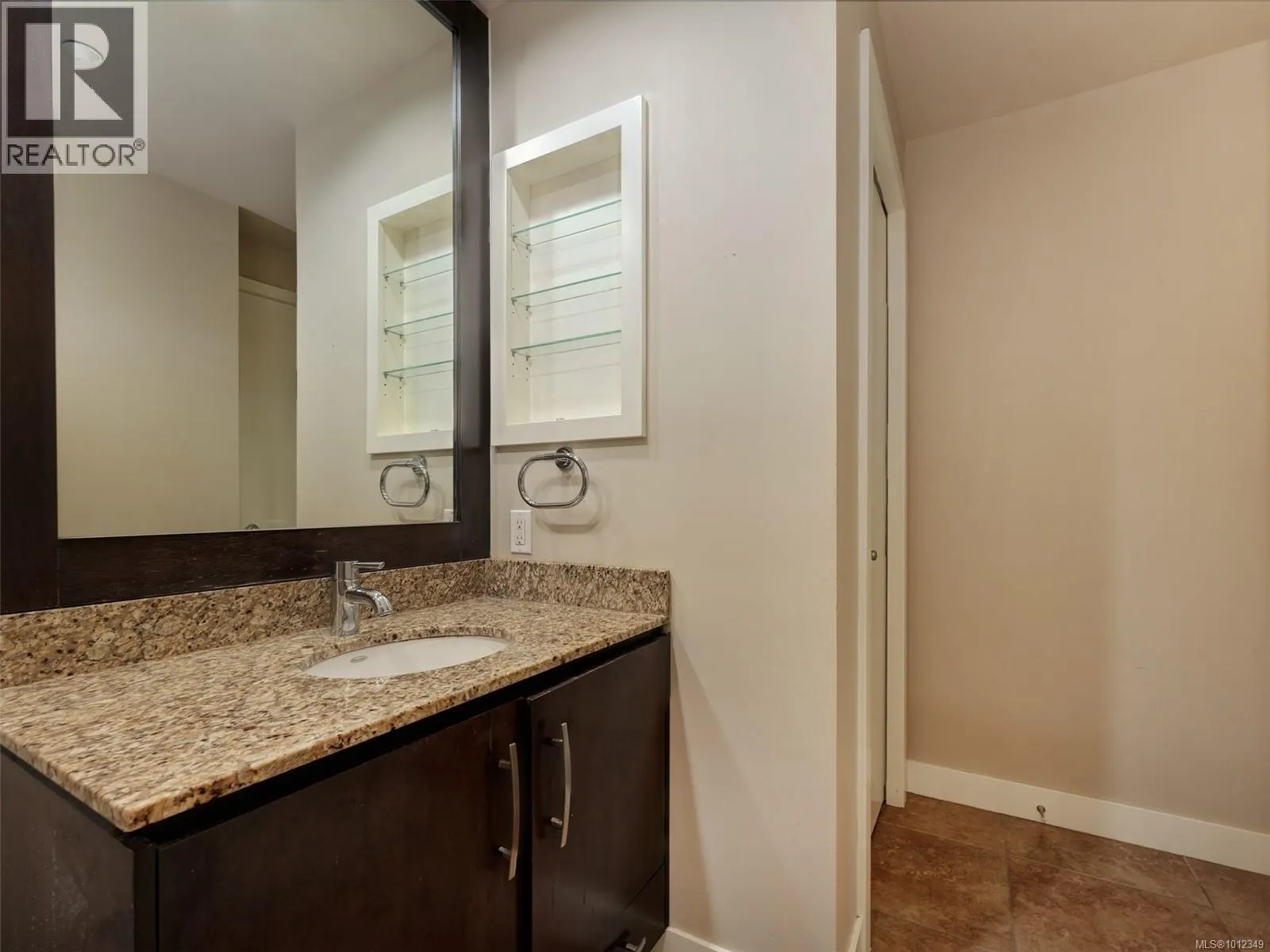 404 1375 Bear Mountain Pkwy