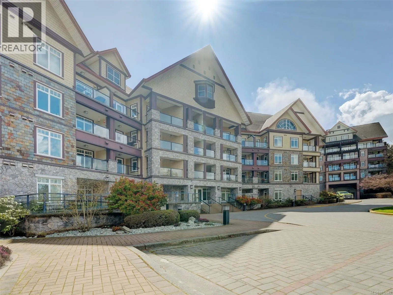 404 1375 Bear Mountain Pkwy