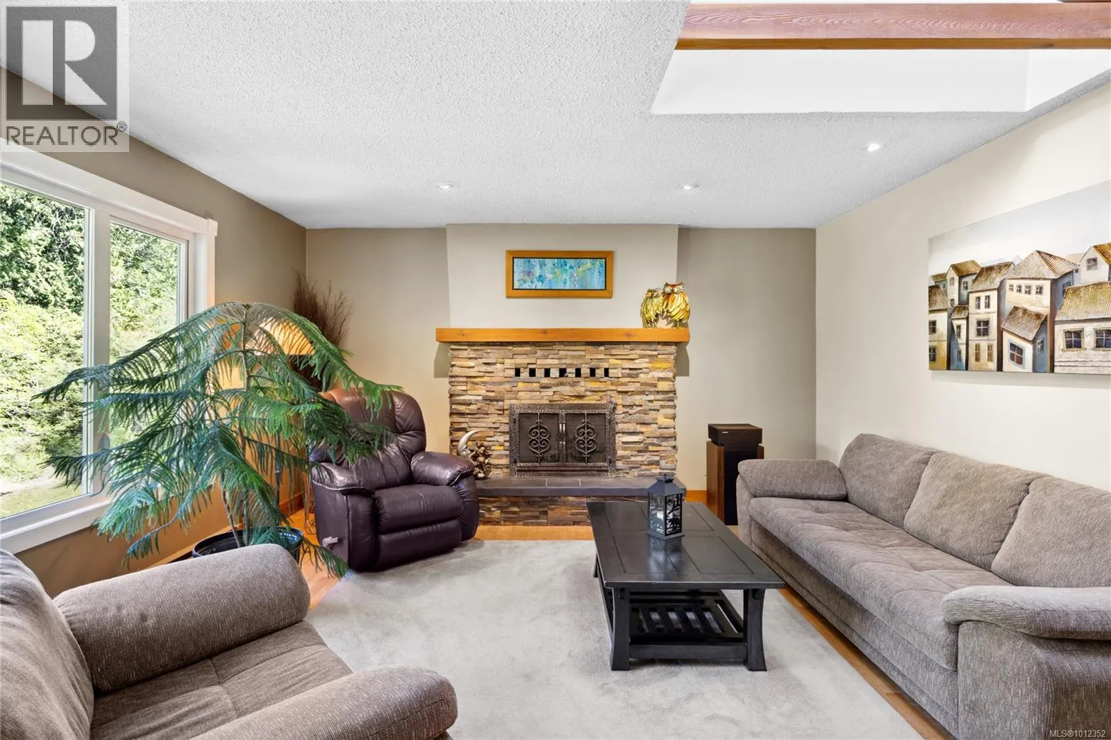 658 Martindale Rd